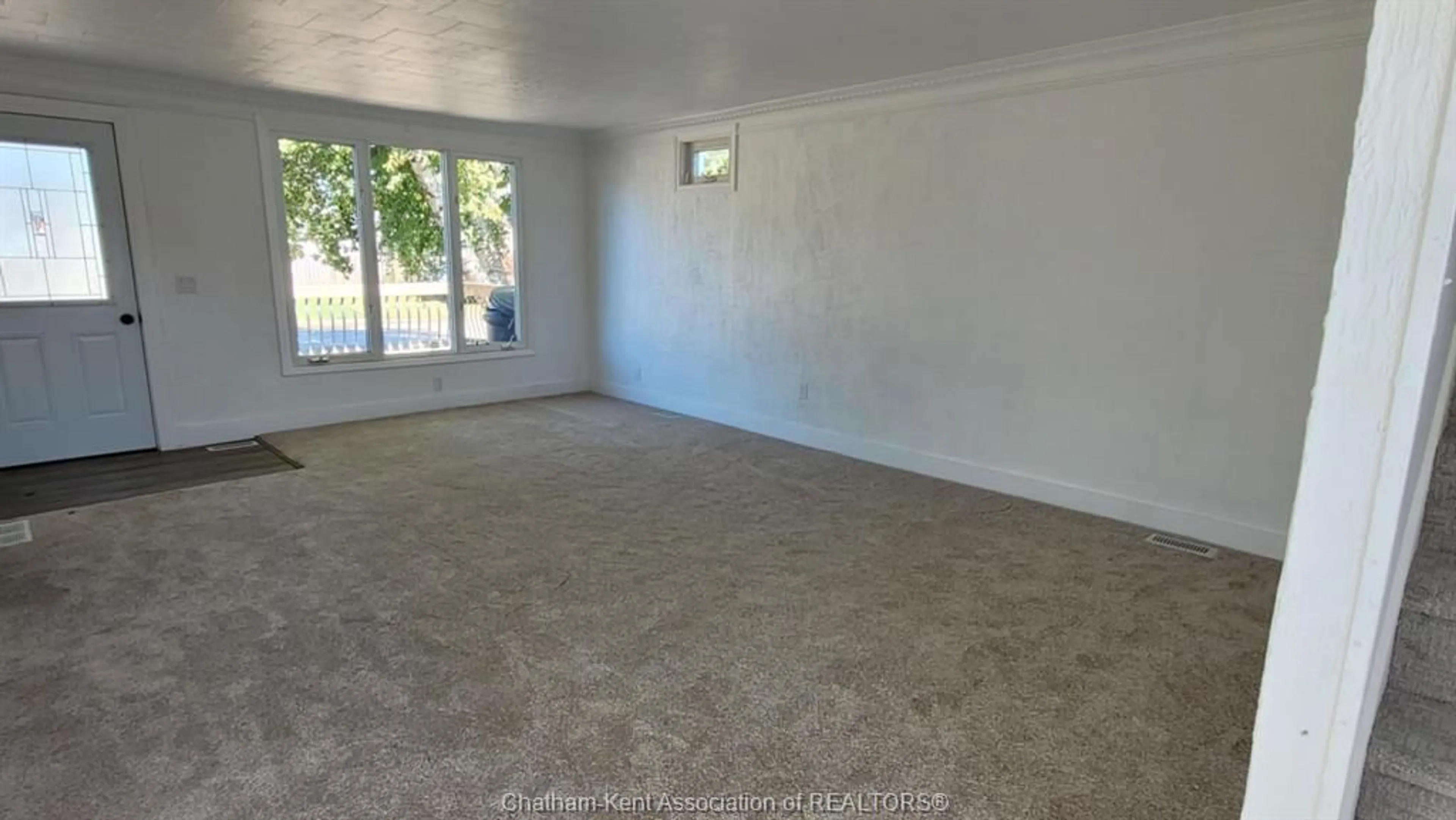 A pic of a room for 13 Canary Cres, Wallaceburg Ontario N8A 1A5