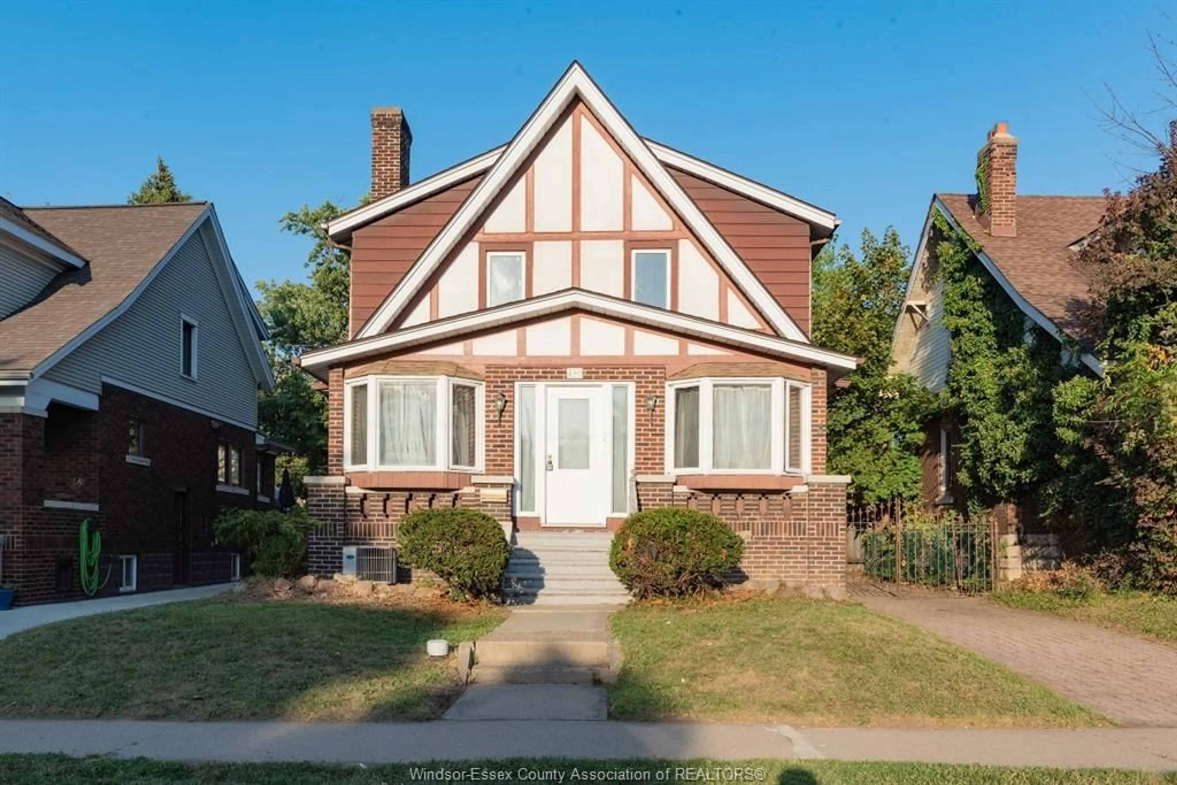 Home with brick exterior material, street for 480 PARTINGTON, Windsor Ontario N9B 2N5