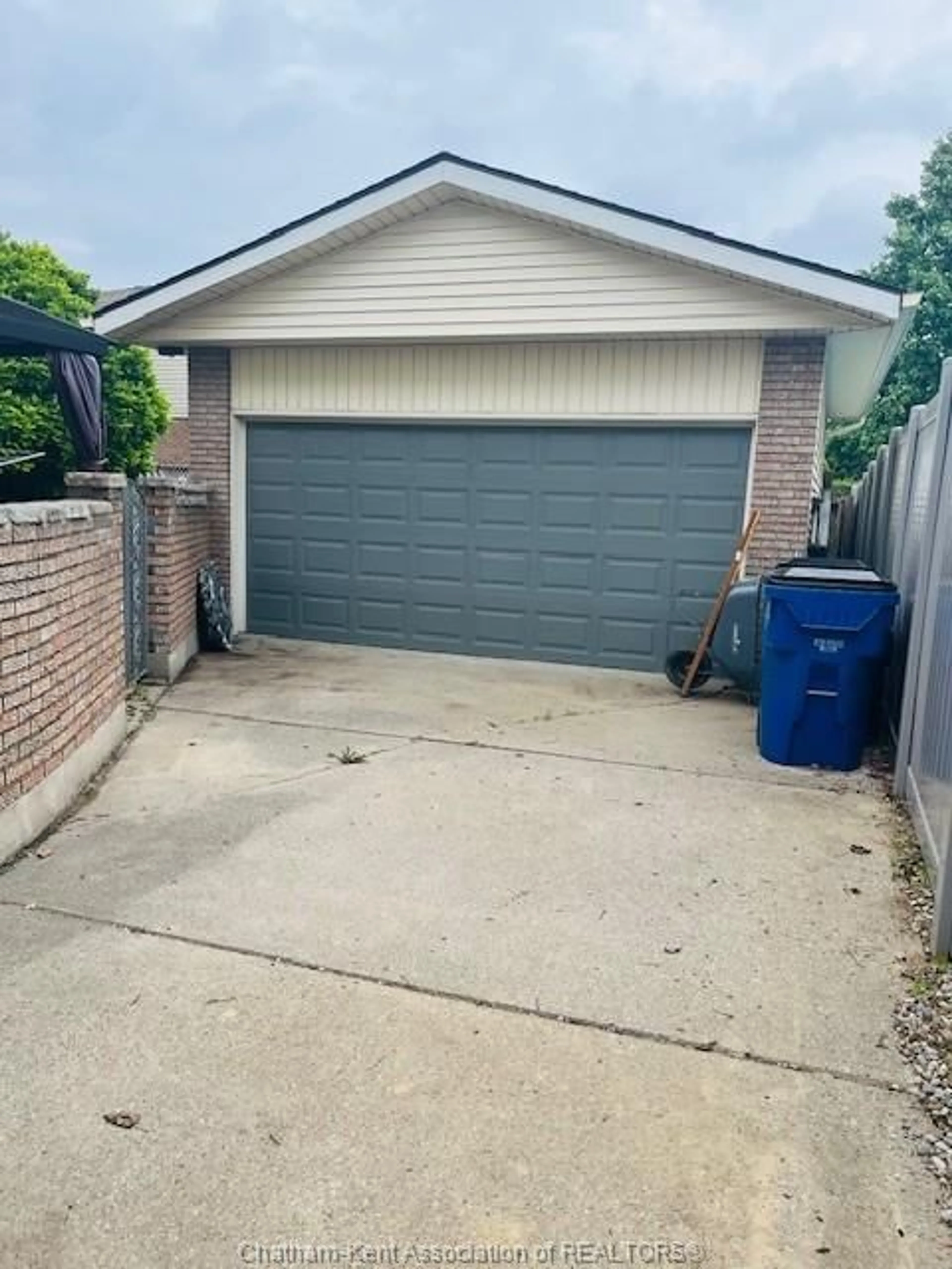 Unknown for 147 St Michael Ave, Chatham Ontario N7M 6A8