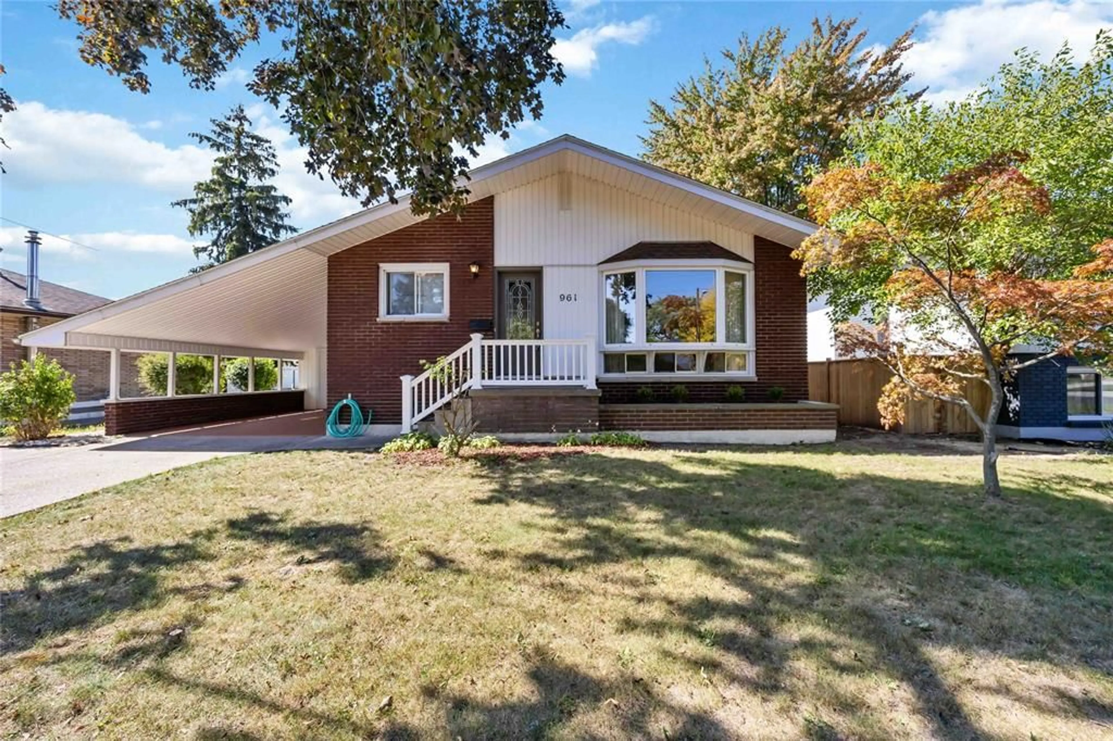 Home with brick exterior material, street for 961 Ennisclaire Dr, Sarnia Ontario N7V 3G8