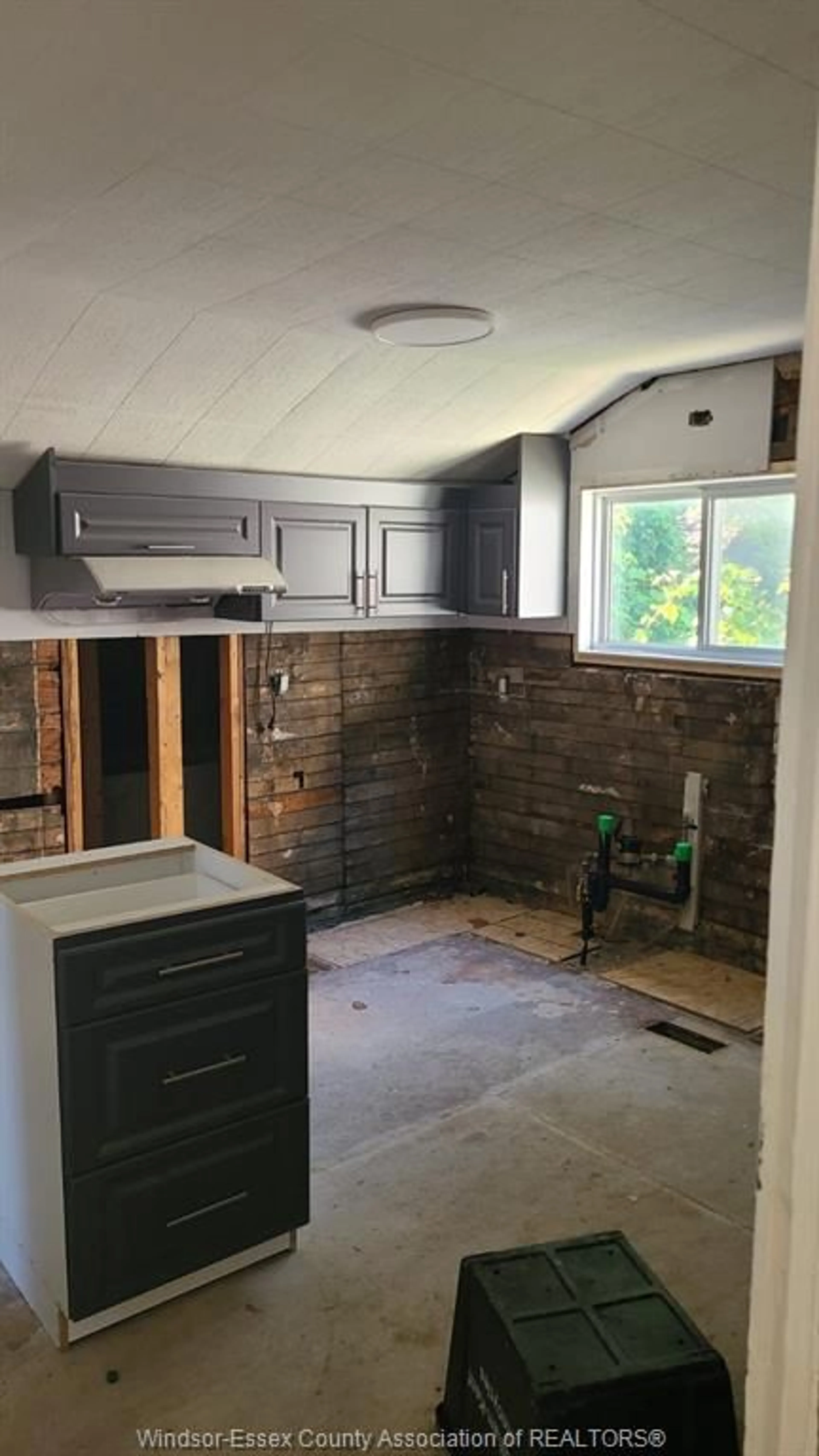 Open concept kitchen, unknown for 56 ST GEORGE St, Chatham Ontario N7M 4P2
