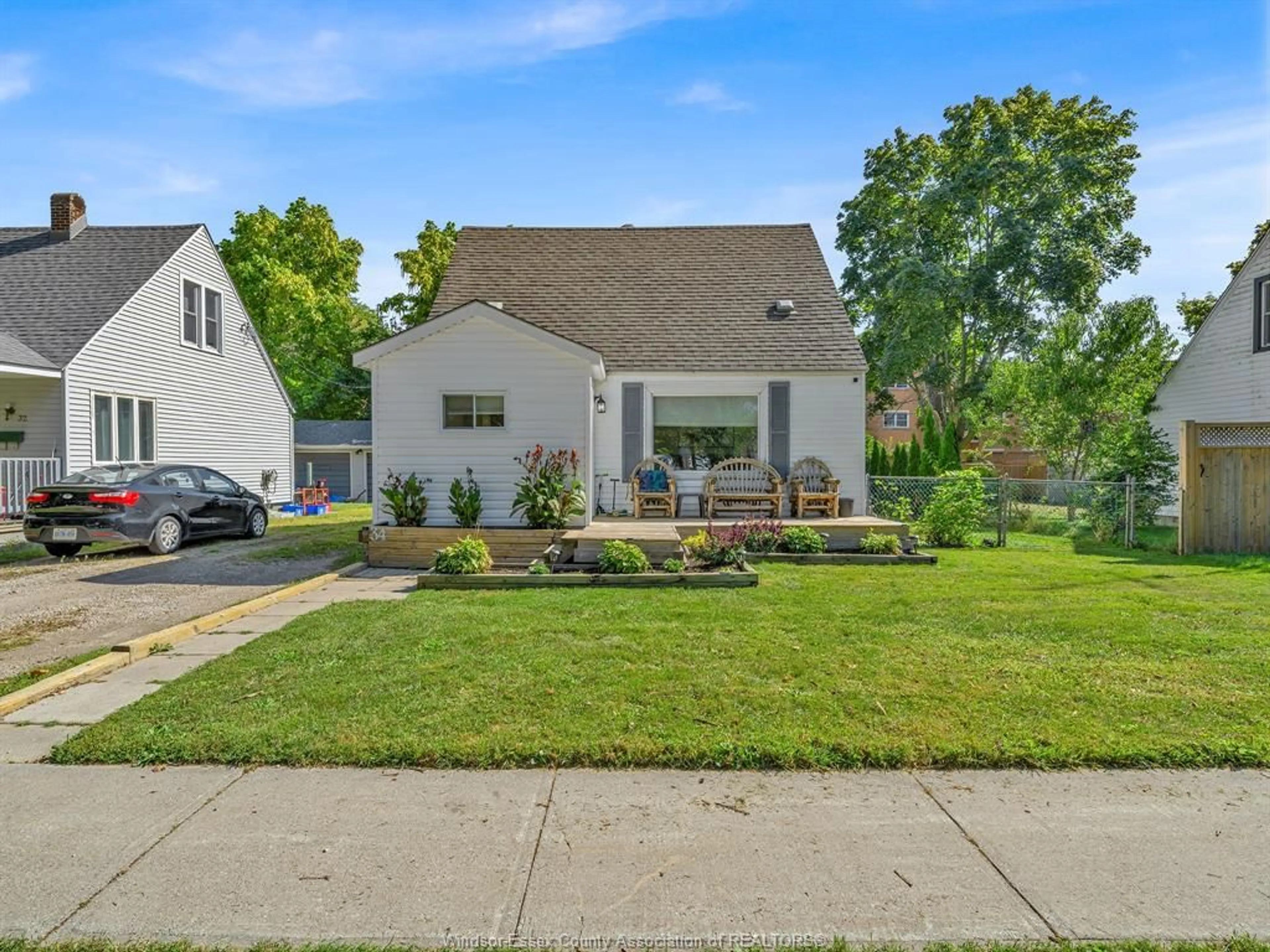 A pic from outside/outdoor area/front of a property/back of a property/a pic from drone, street for 34 Bowman Ave, Leamington Ontario N8H 2N9