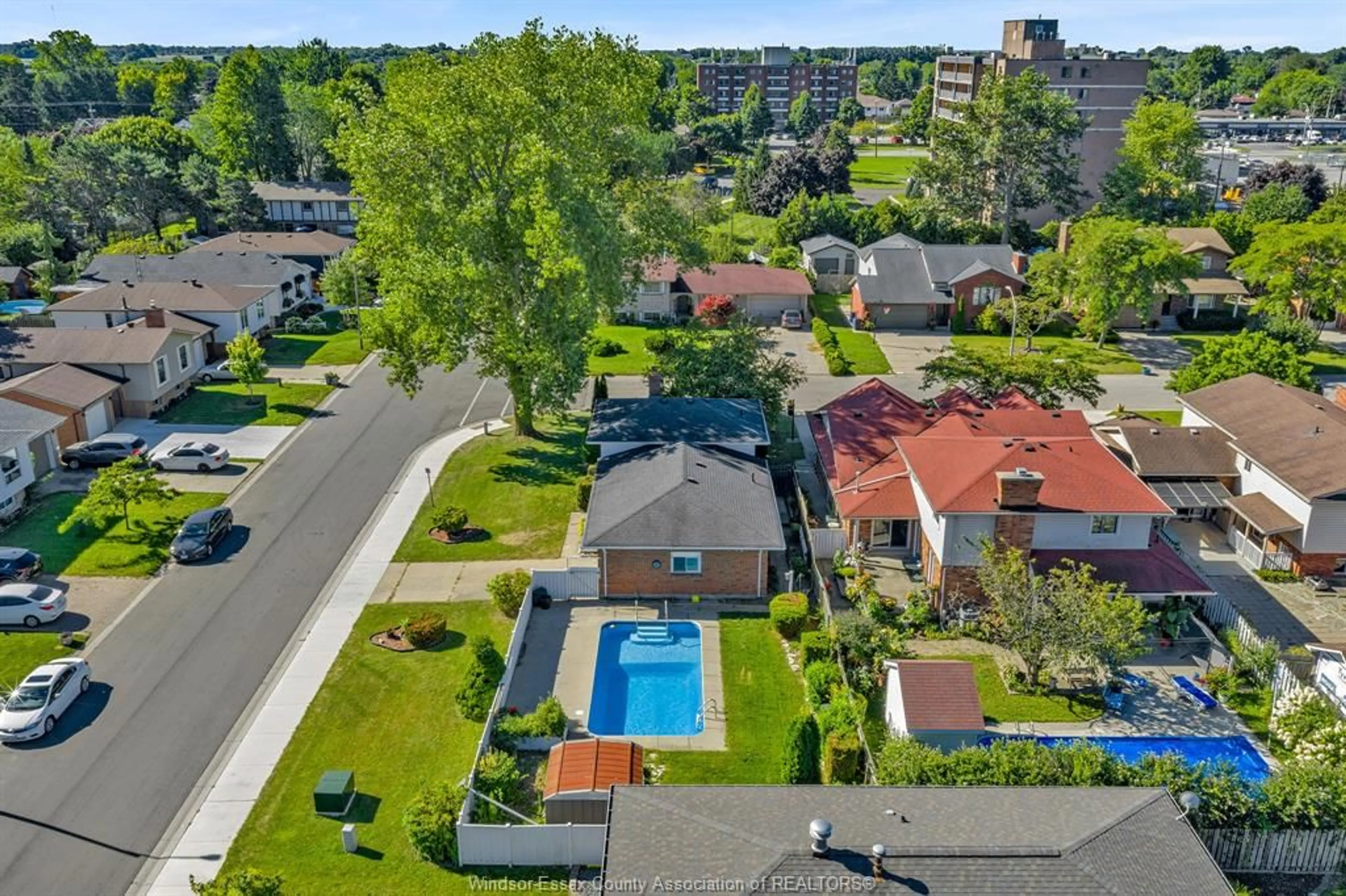 A pic from outside/outdoor area/front of a property/back of a property/a pic from drone, street for 23 Camelot Ave, Leamington Ontario N8H 4T7