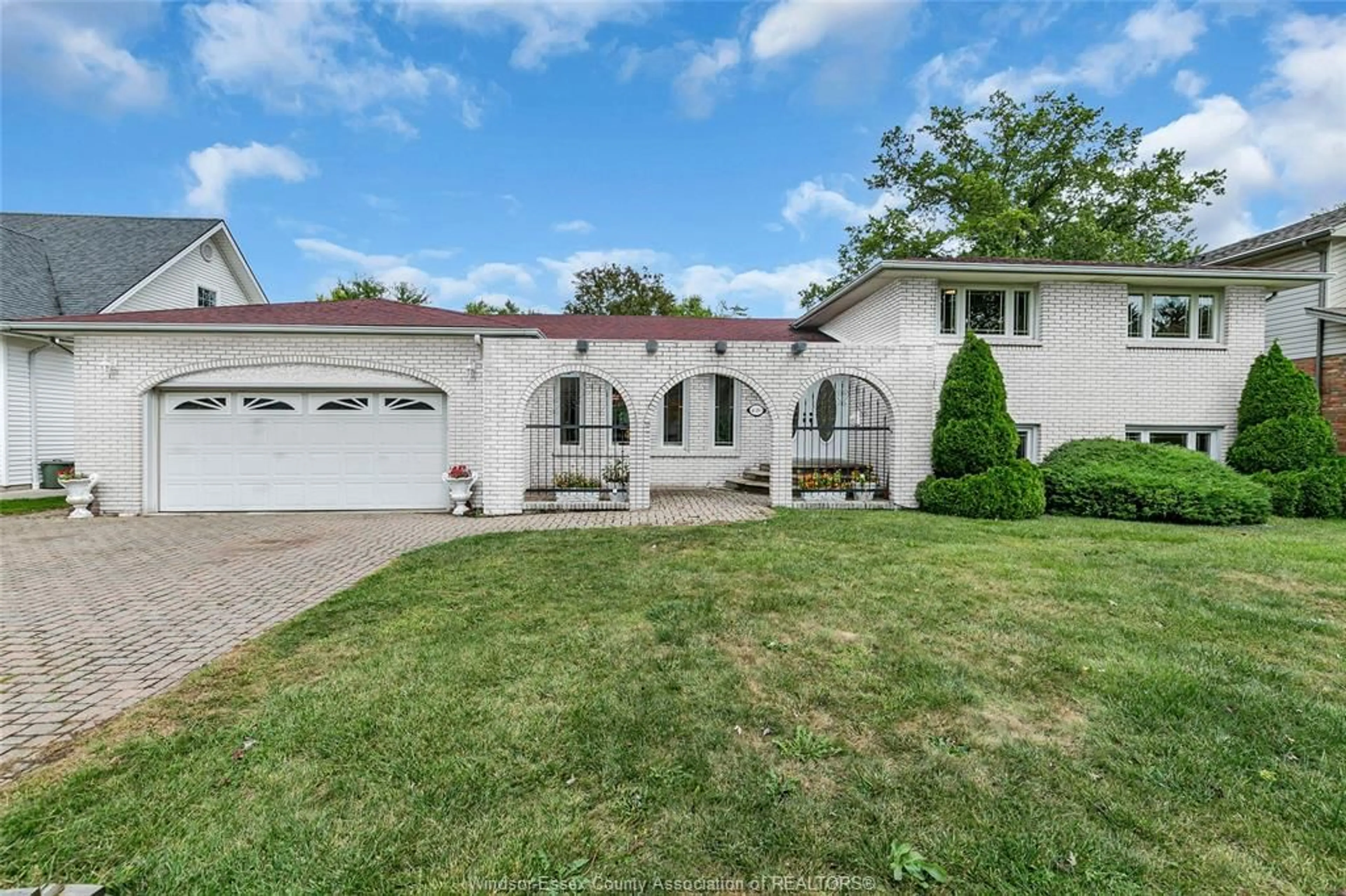 Unknown for 4080 KENNEDY Dr, Windsor Ontario N9G 1X8