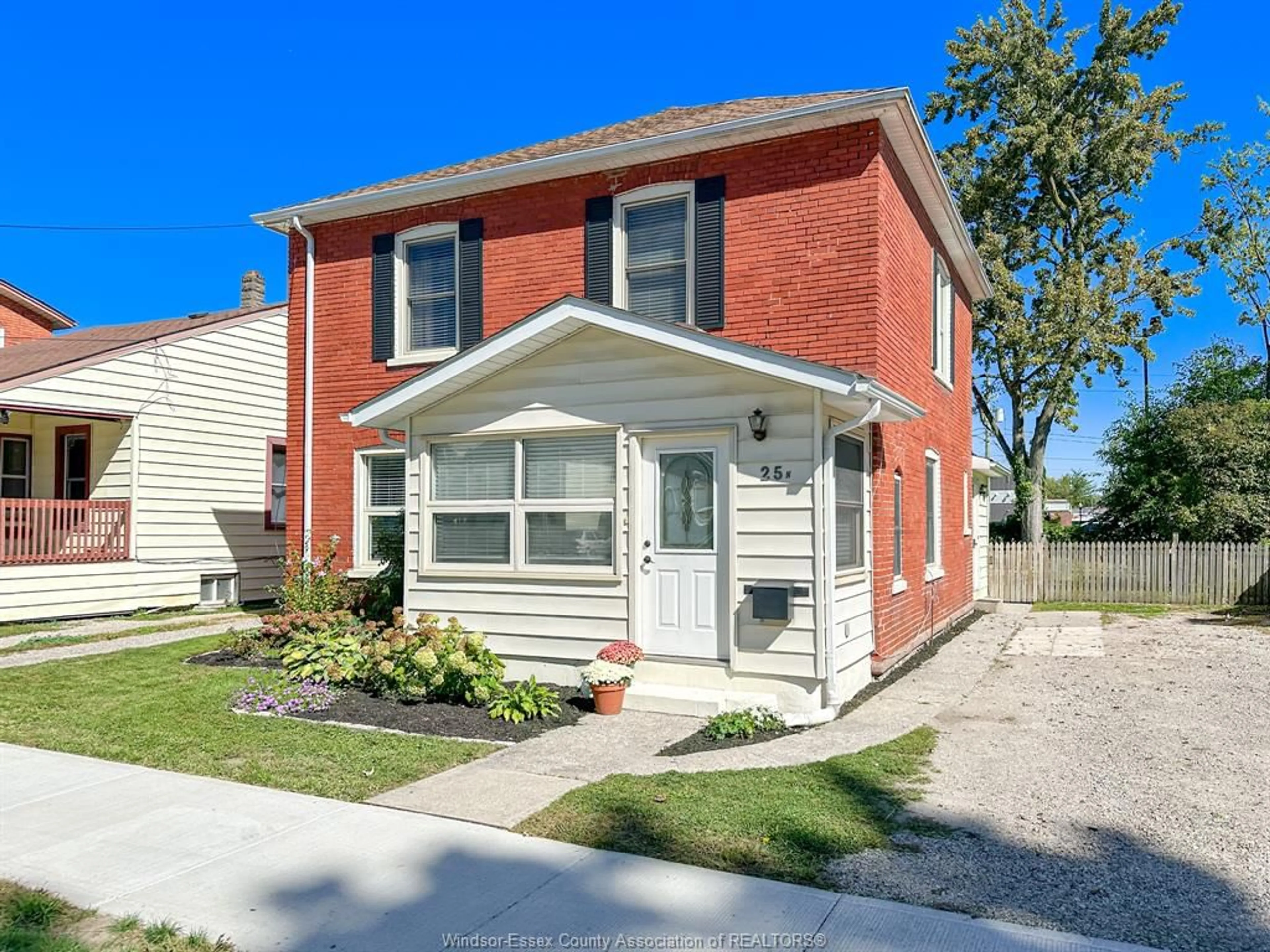 Home with brick exterior material, street for 25 ALICE ST N, Essex Ontario N8M 1C8