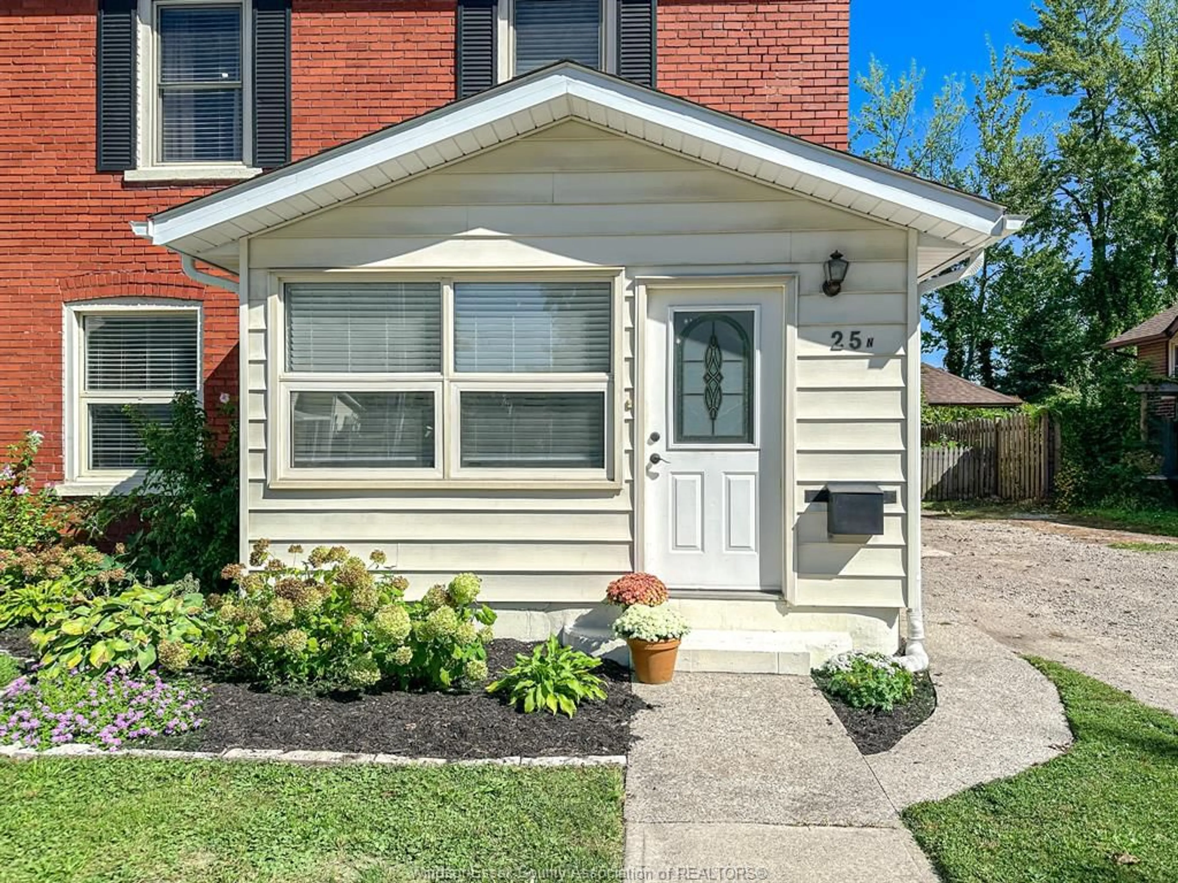 Home with brick exterior material, street for 25 ALICE ST N, Essex Ontario N8M 1C8