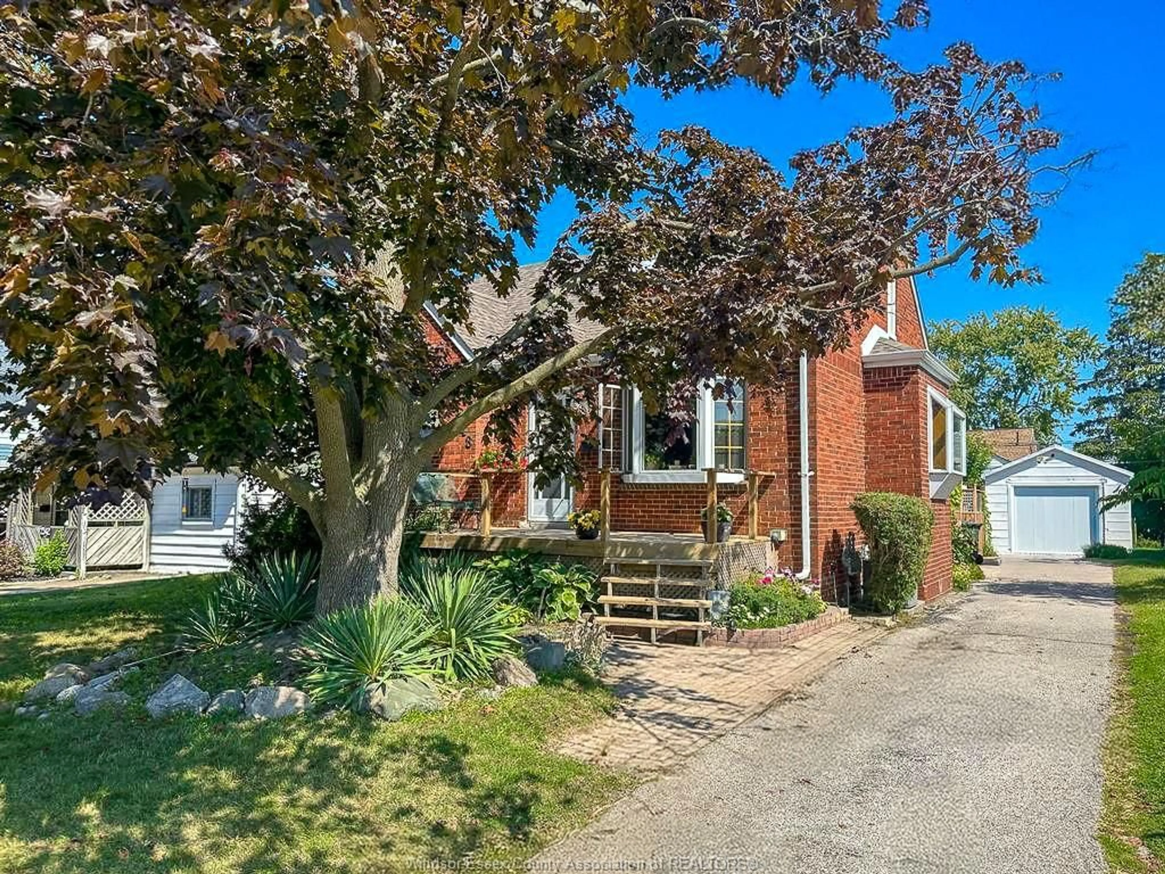 A pic from outside/outdoor area/front of a property/back of a property/a pic from drone, street for 2348 BERNARD, Windsor Ontario N8W 4R8