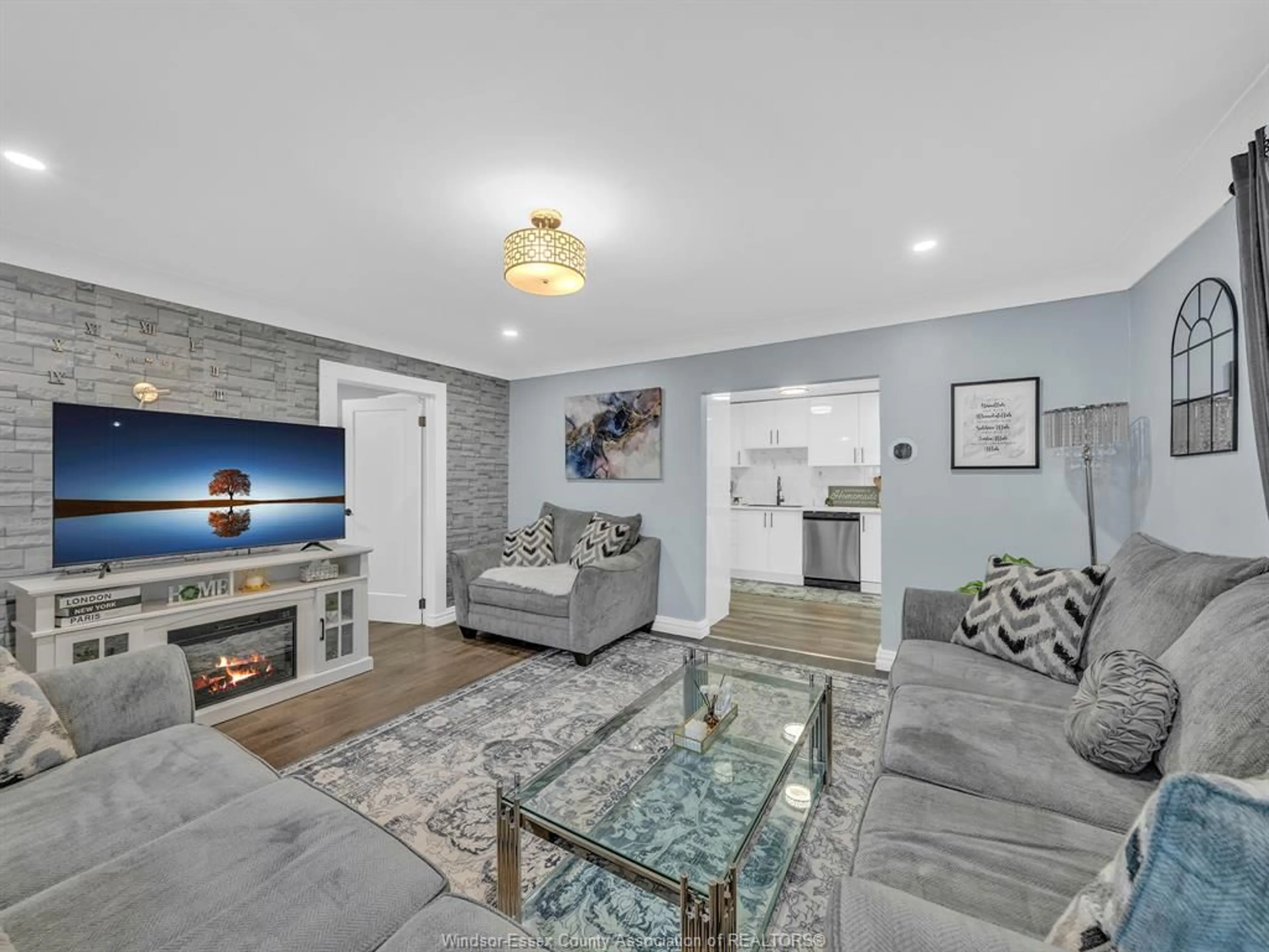 Living room with furniture, unknown for 615 BENSETTE St, Windsor Ontario N8X 2Y8