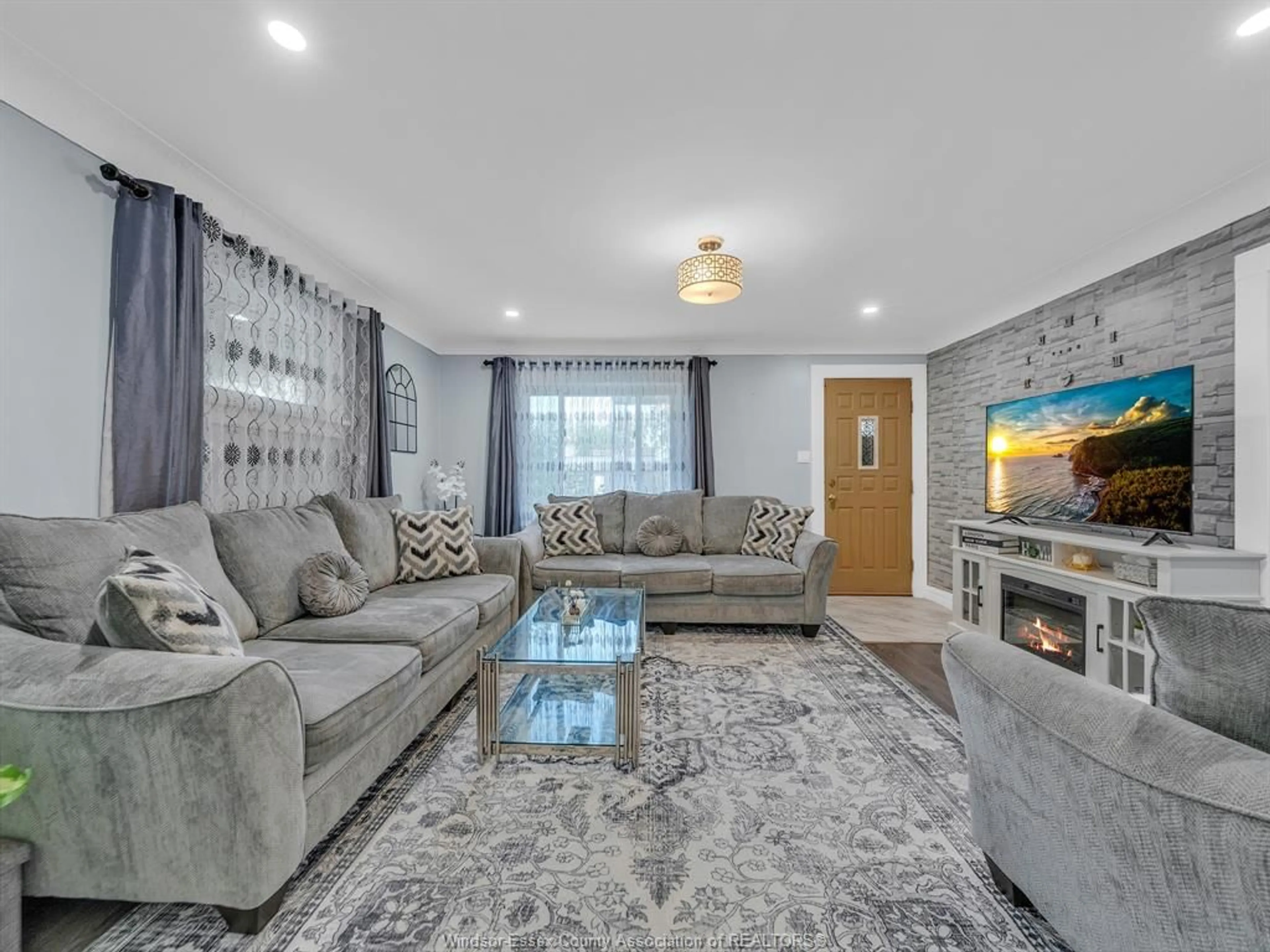 Living room with furniture, unknown for 615 BENSETTE St, Windsor Ontario N8X 2Y8