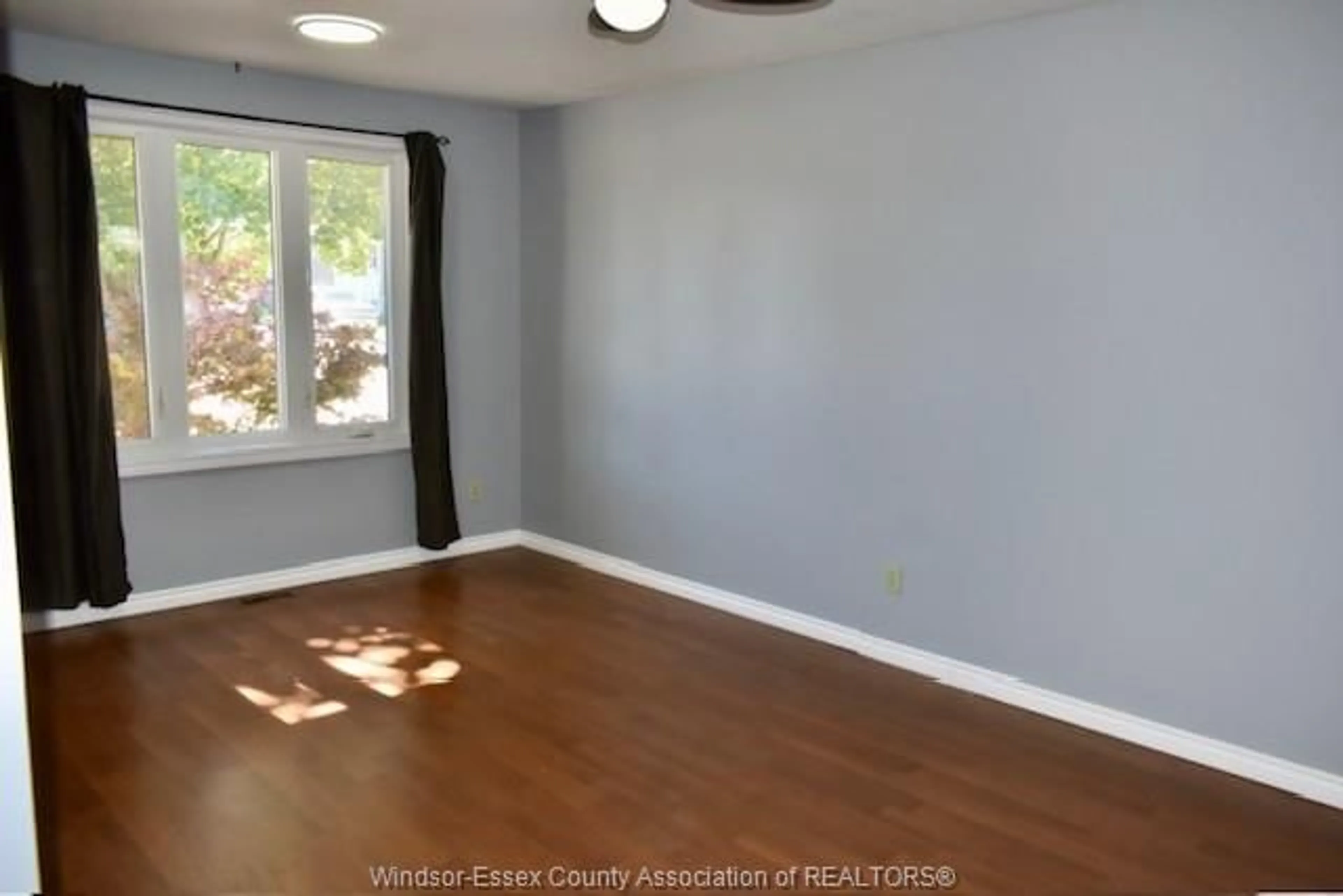 A pic of a room for 14 Azar Ave, Tilbury Ontario N0P 2L0