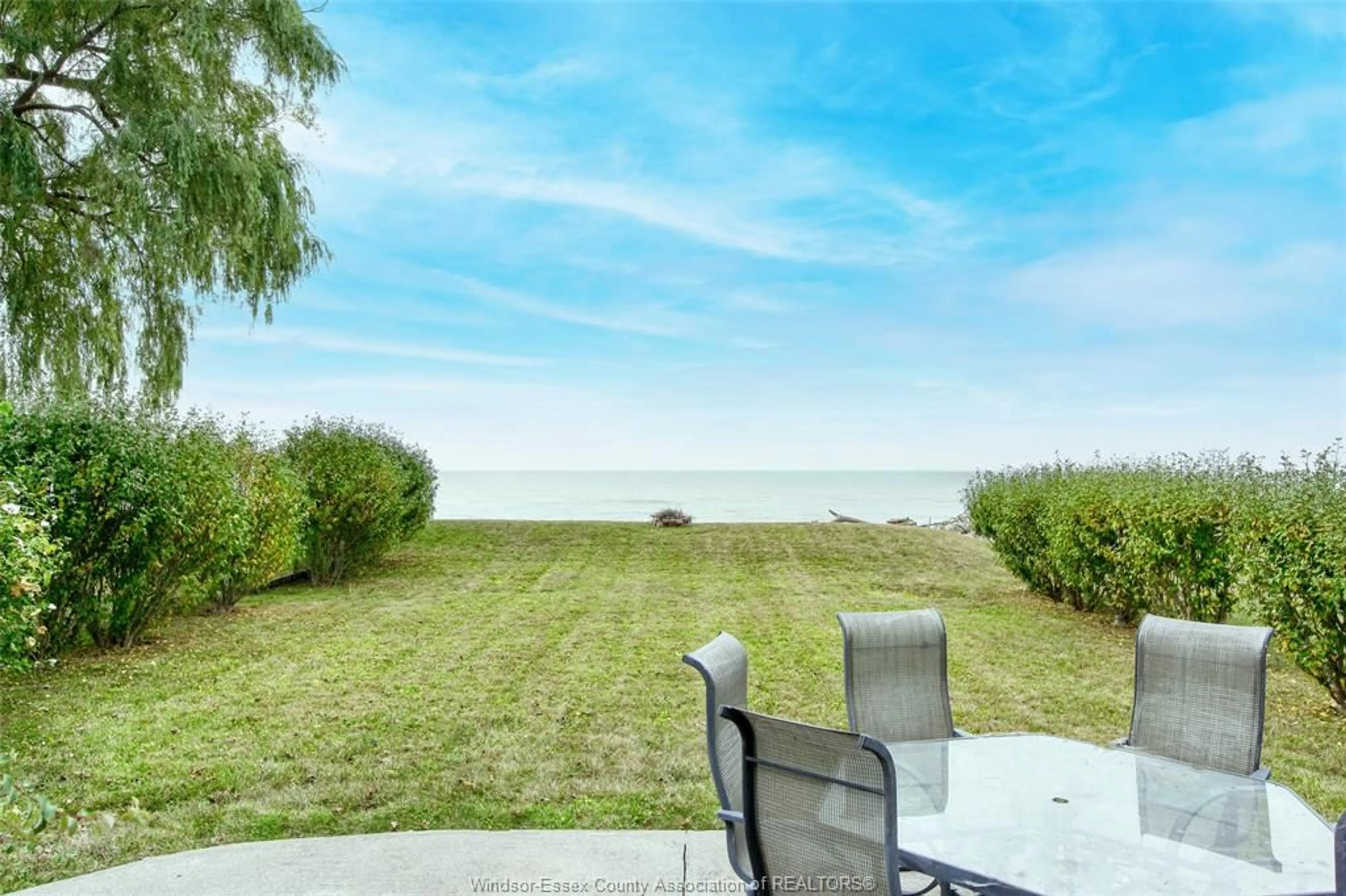 Patio, water/lake/river/ocean view for 127 LAKEWOOD Dr, Amherstburg Ontario N9V 2Y8