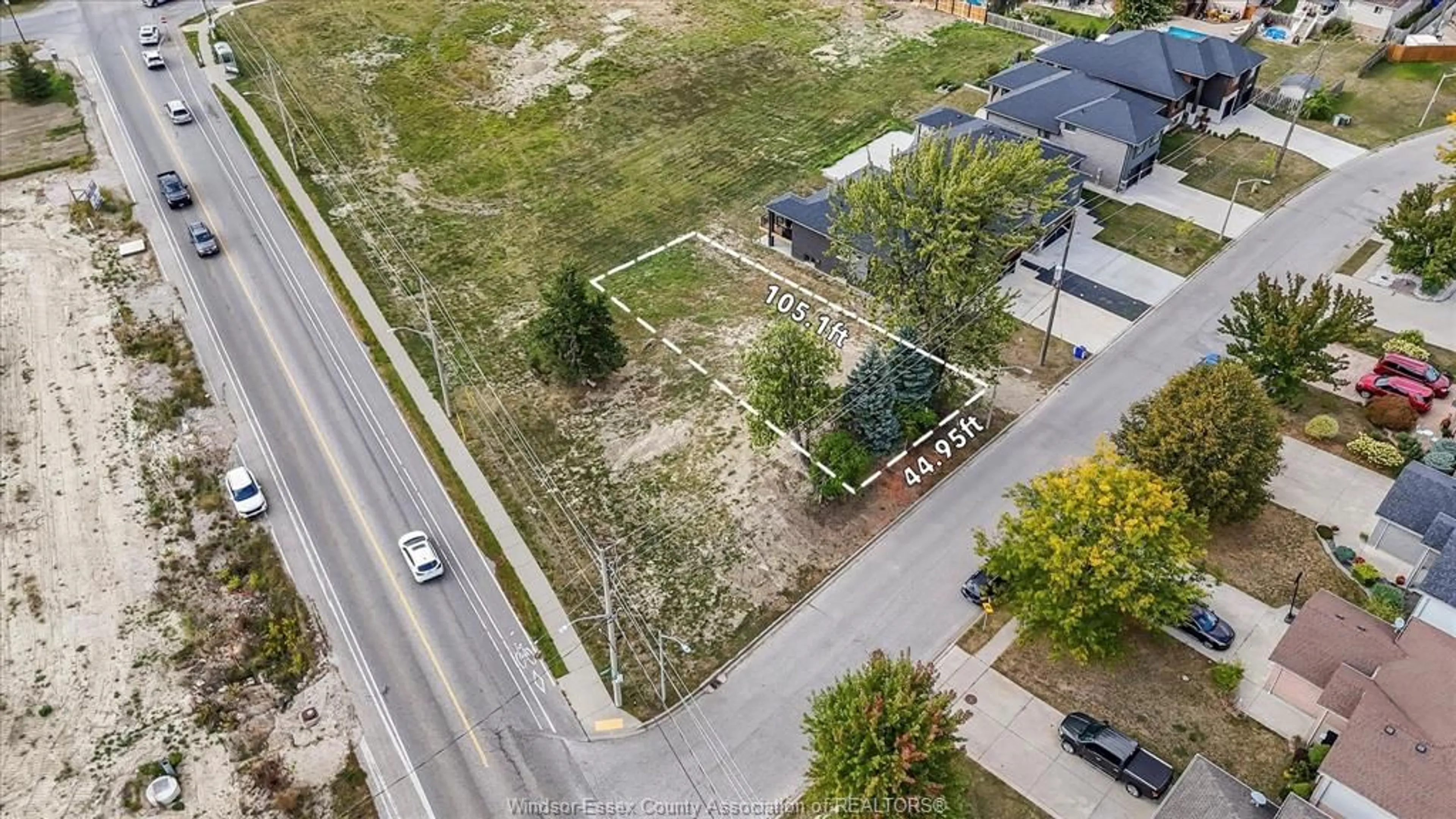 A pic from outside/outdoor area/front of a property/back of a property/a pic from drone, street for 0 PIONEER AVE, Windsor Ontario N9G 2W9
