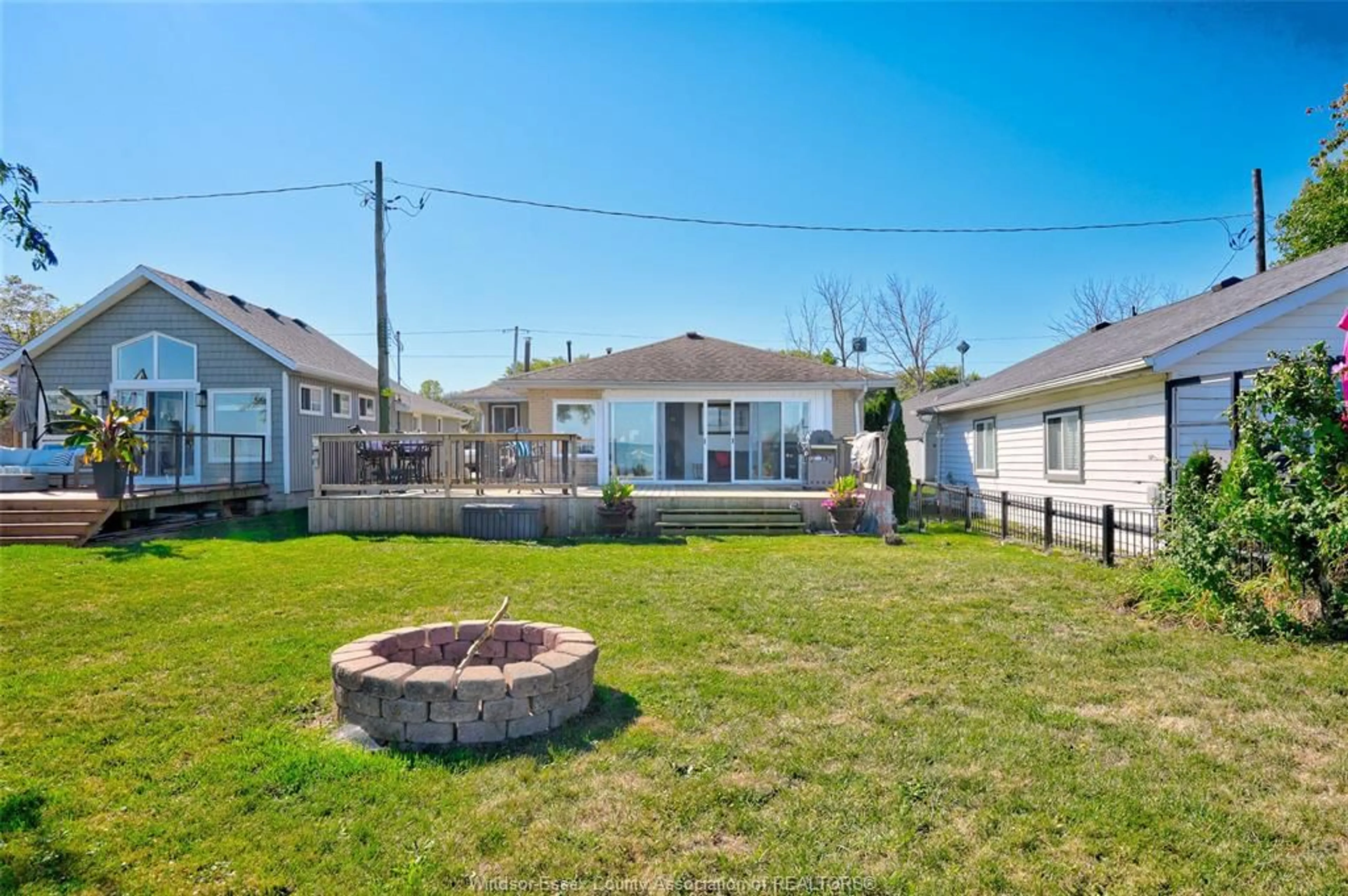Patio, street for 591 ROSS BEACH, Belle River Ontario N8L 1J6
