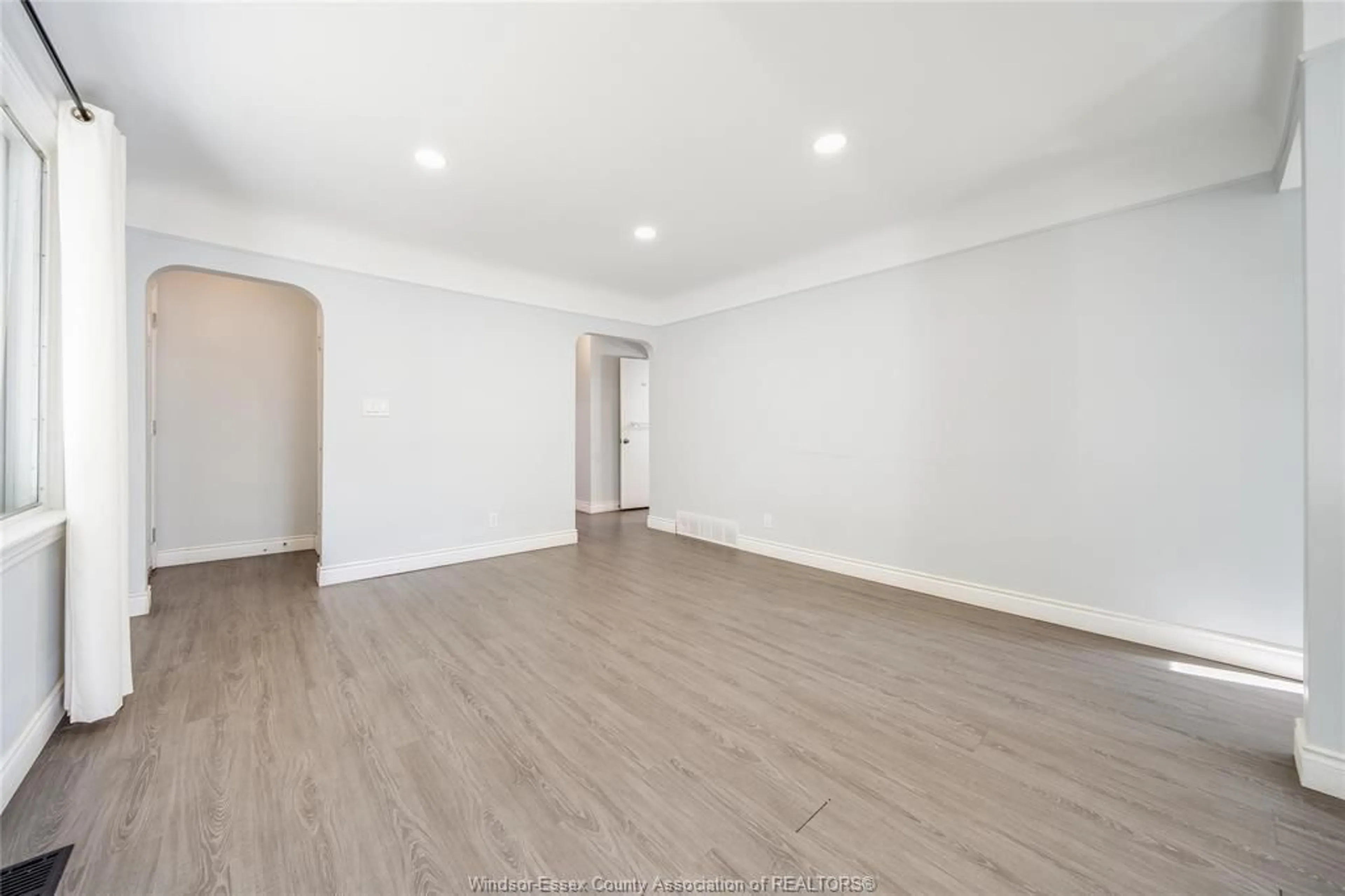 A pic of a room for 3162 CURRY Ave, Windsor Ontario N9E 2T3
