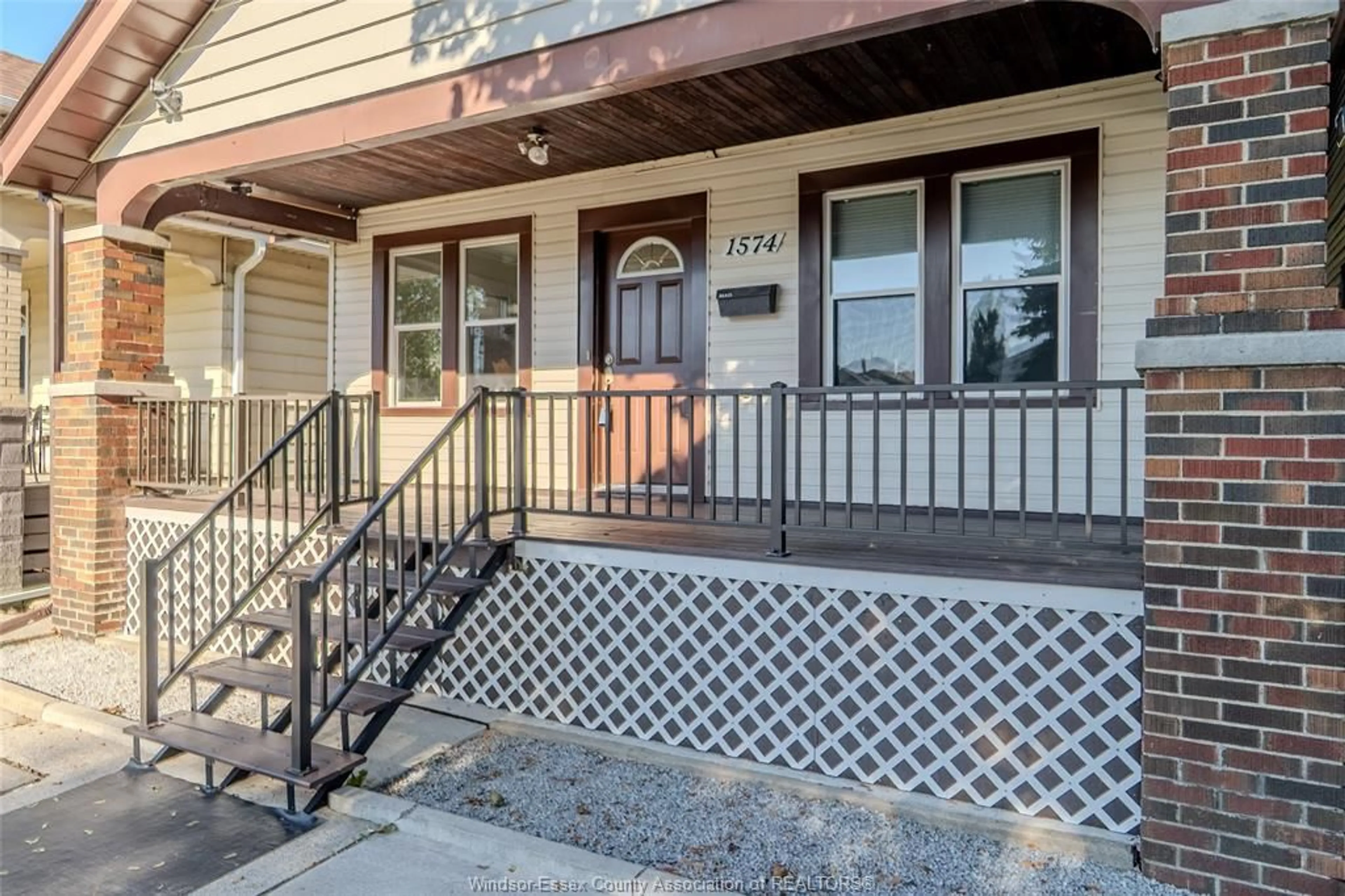 Unknown for 1574 Pierre Ave, Windsor Ontario N8X 4P5