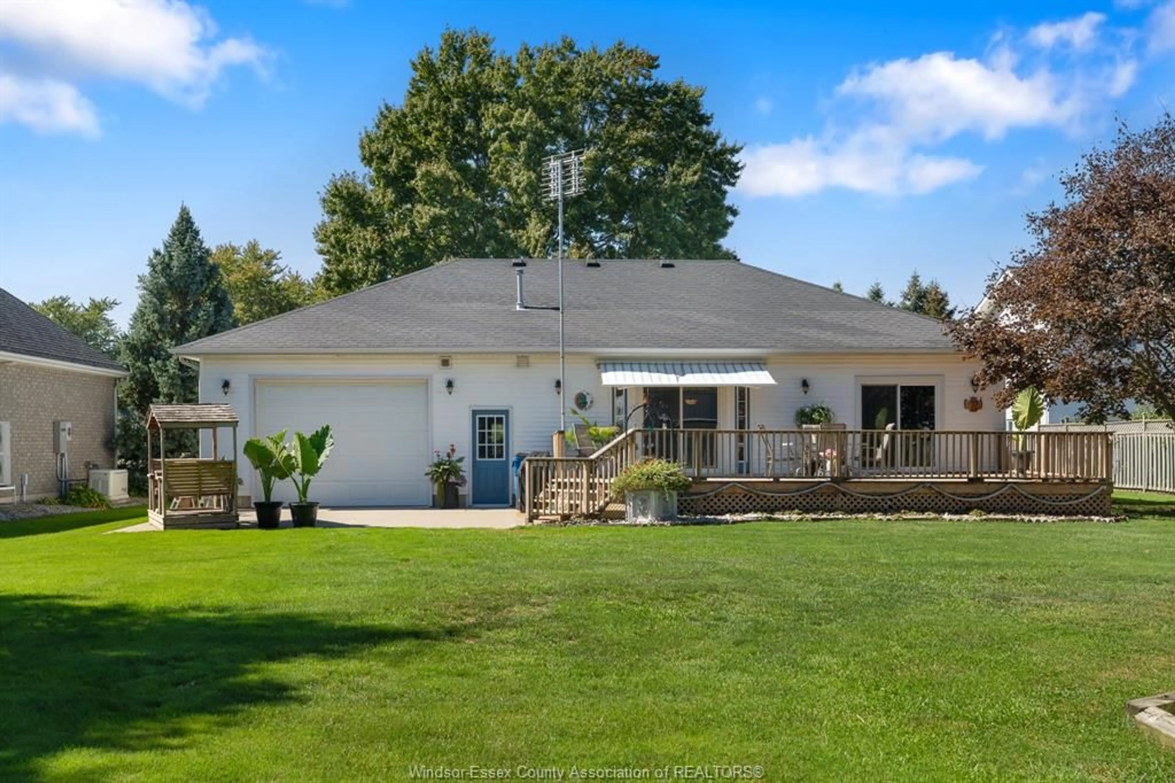 A pic from outside/outdoor area/front of a property/back of a property/a pic from drone, water/lake/river/ocean view for 21098 Erie St, Wheatley Ontario N0P 2P0