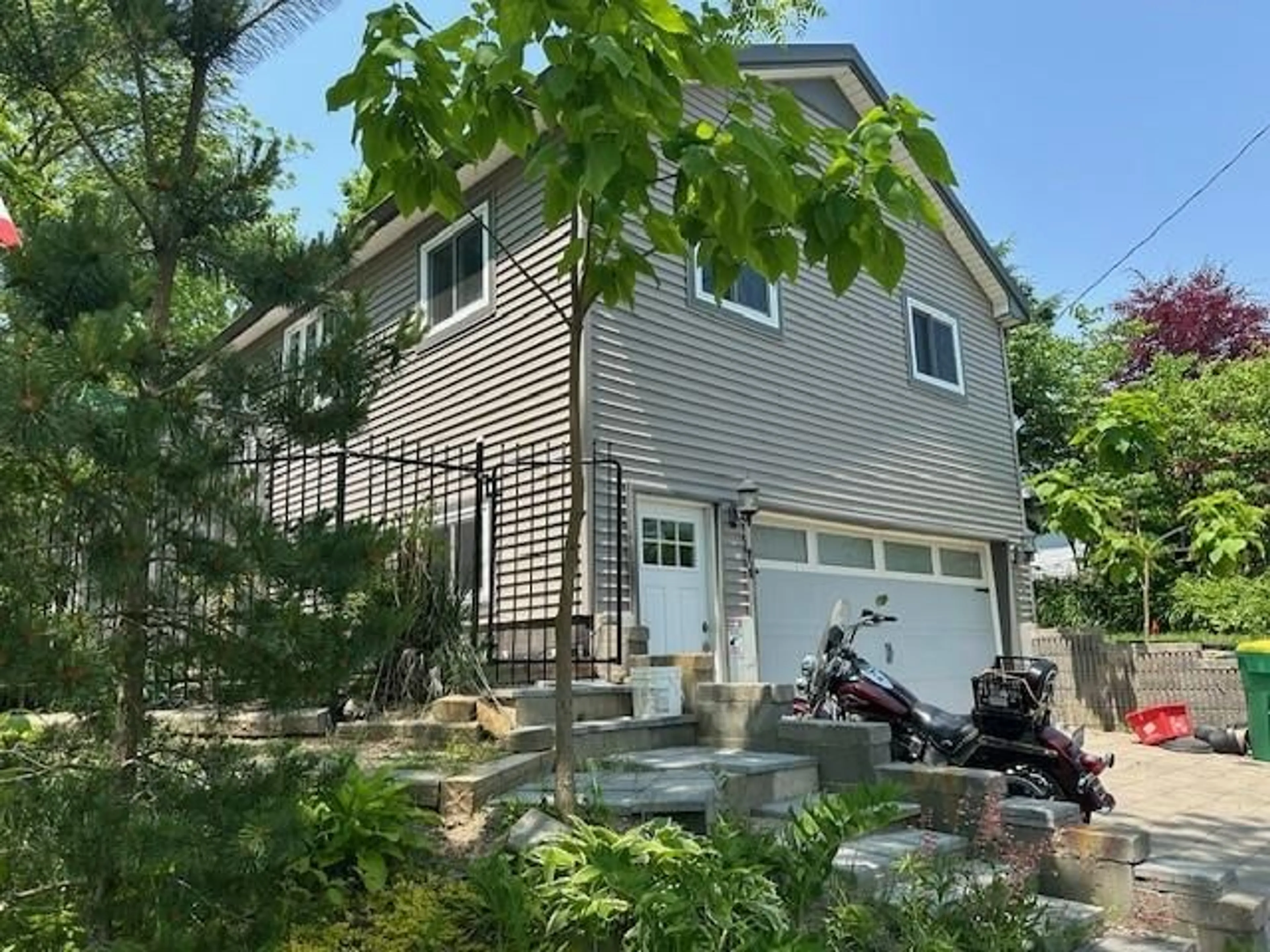 A pic from outside/outdoor area/front of a property/back of a property/a pic from drone, street for 1856&1860 LONGWOODS Rd, Wardsville Ontario N0L 2N0