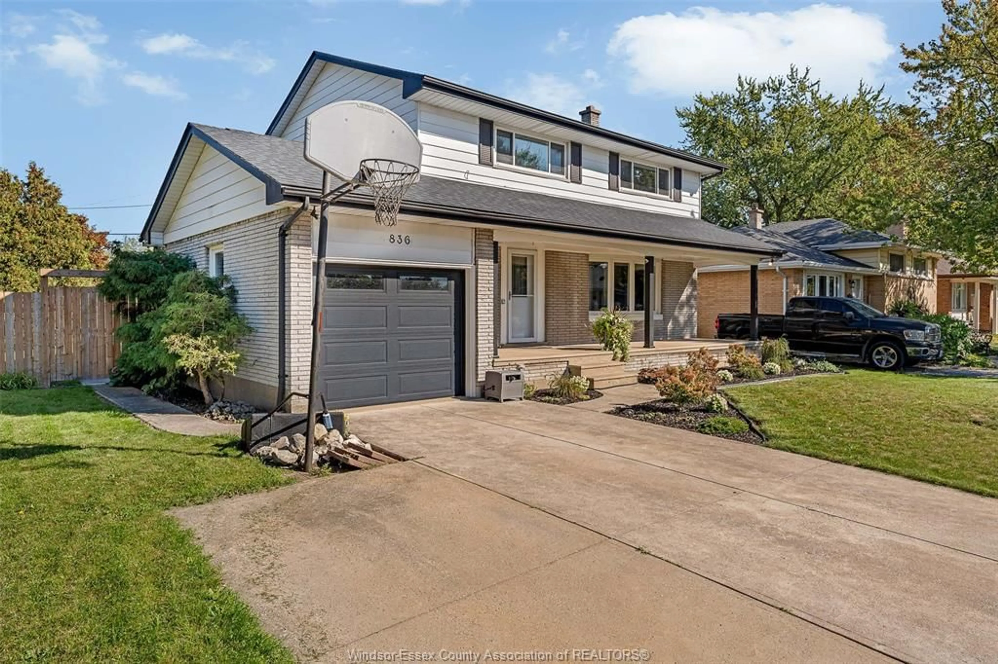 Unknown for 836 RHOLAINE Dr, Windsor Ontario N8S 3Z8