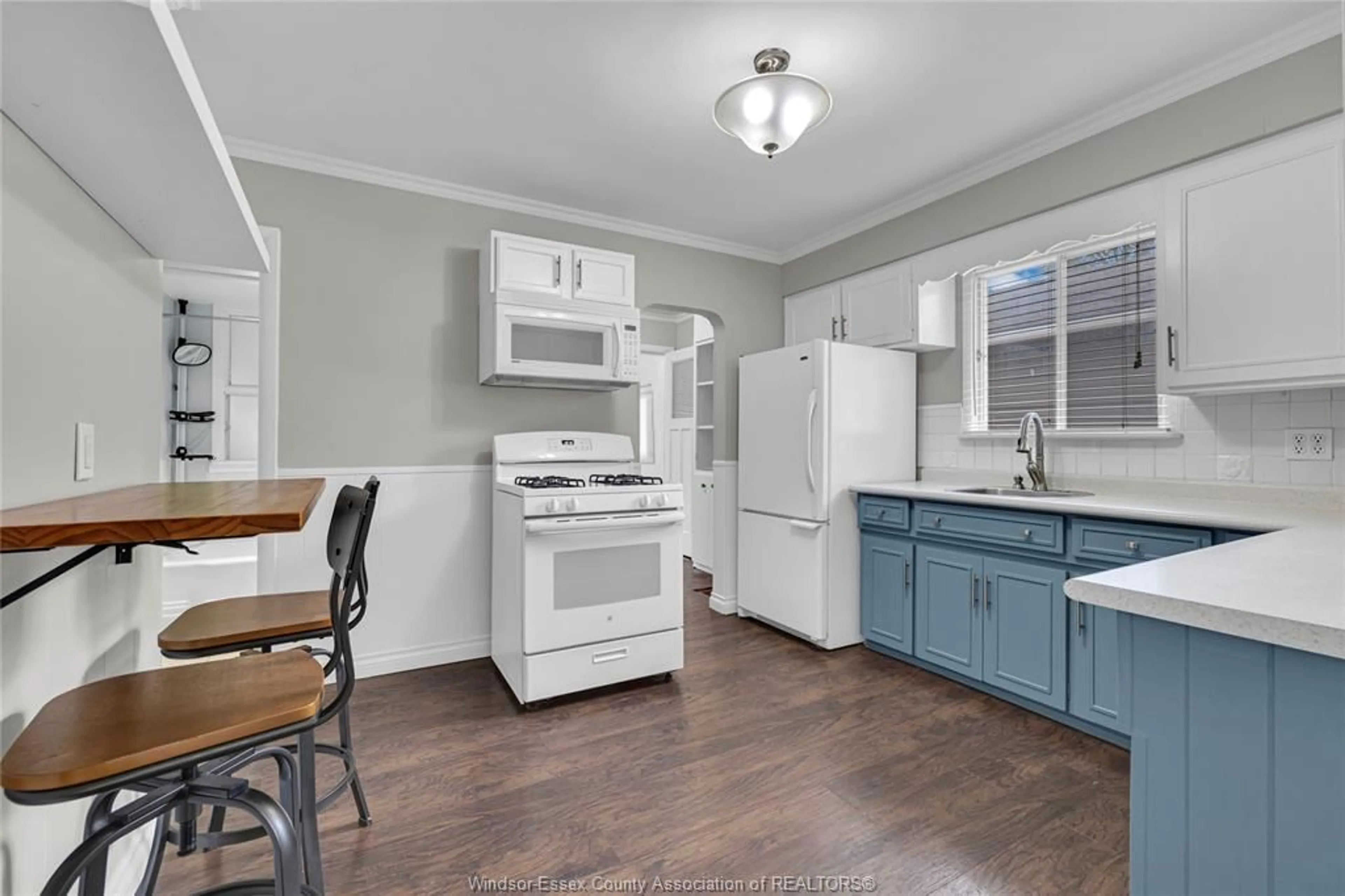 Open concept kitchen, unknown for 1124 ST. LOUIS, Windsor Ontario N8S 2L2