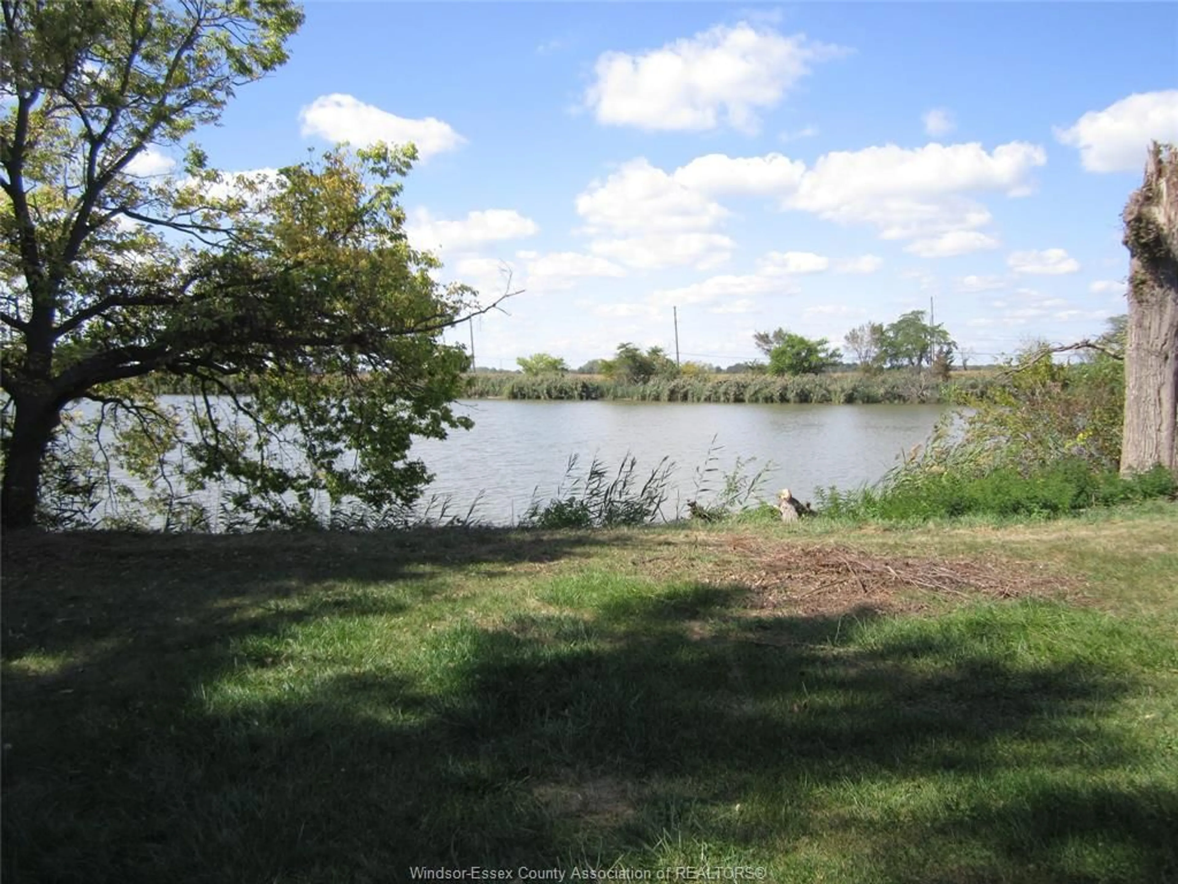 Blurry image for 9115 SHORT MALDEN Rd, LaSalle Ontario N9J 2V9