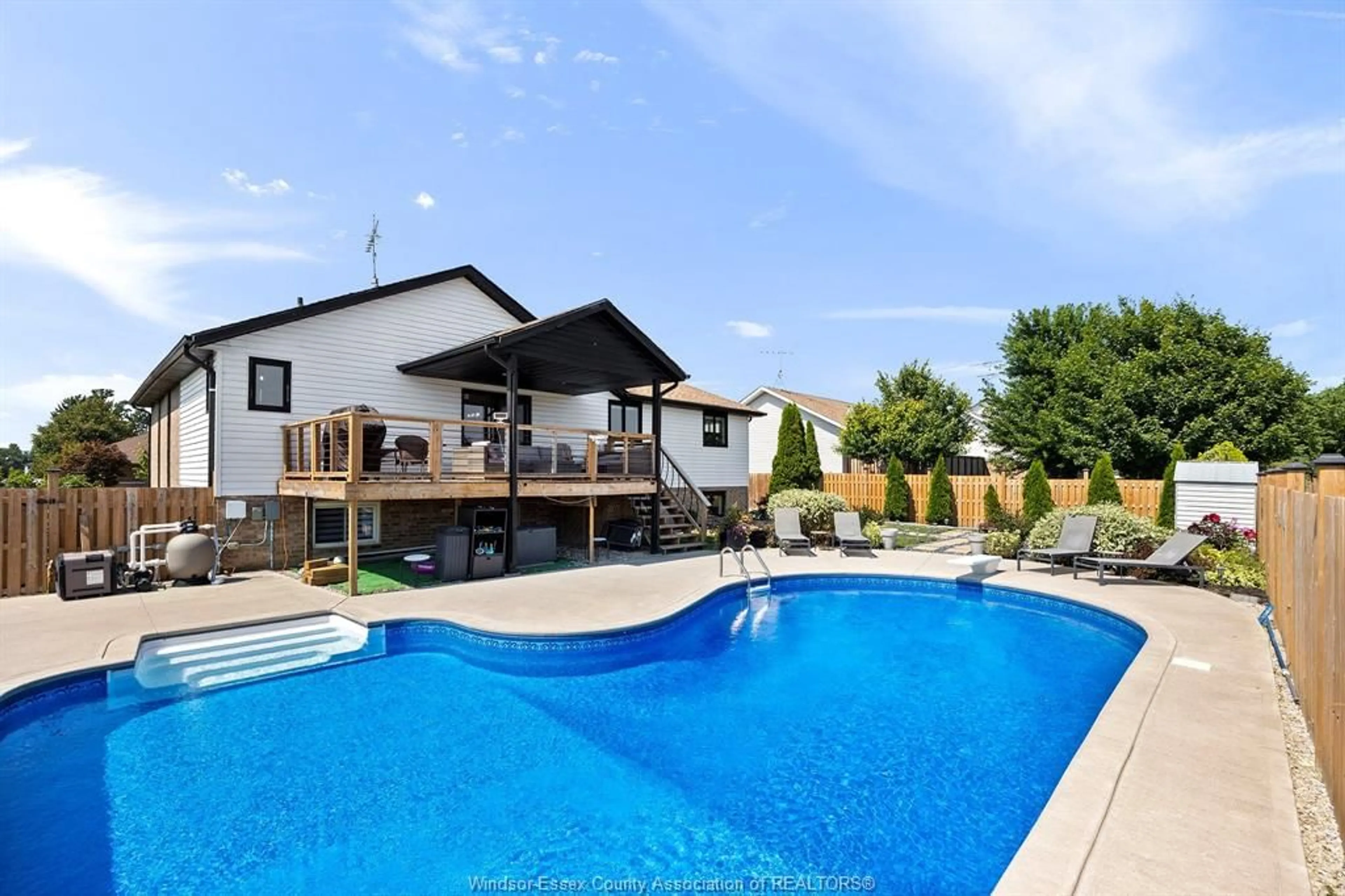 Pool for 3 SARA Blvd, Cottam Ontario N0R 1B0