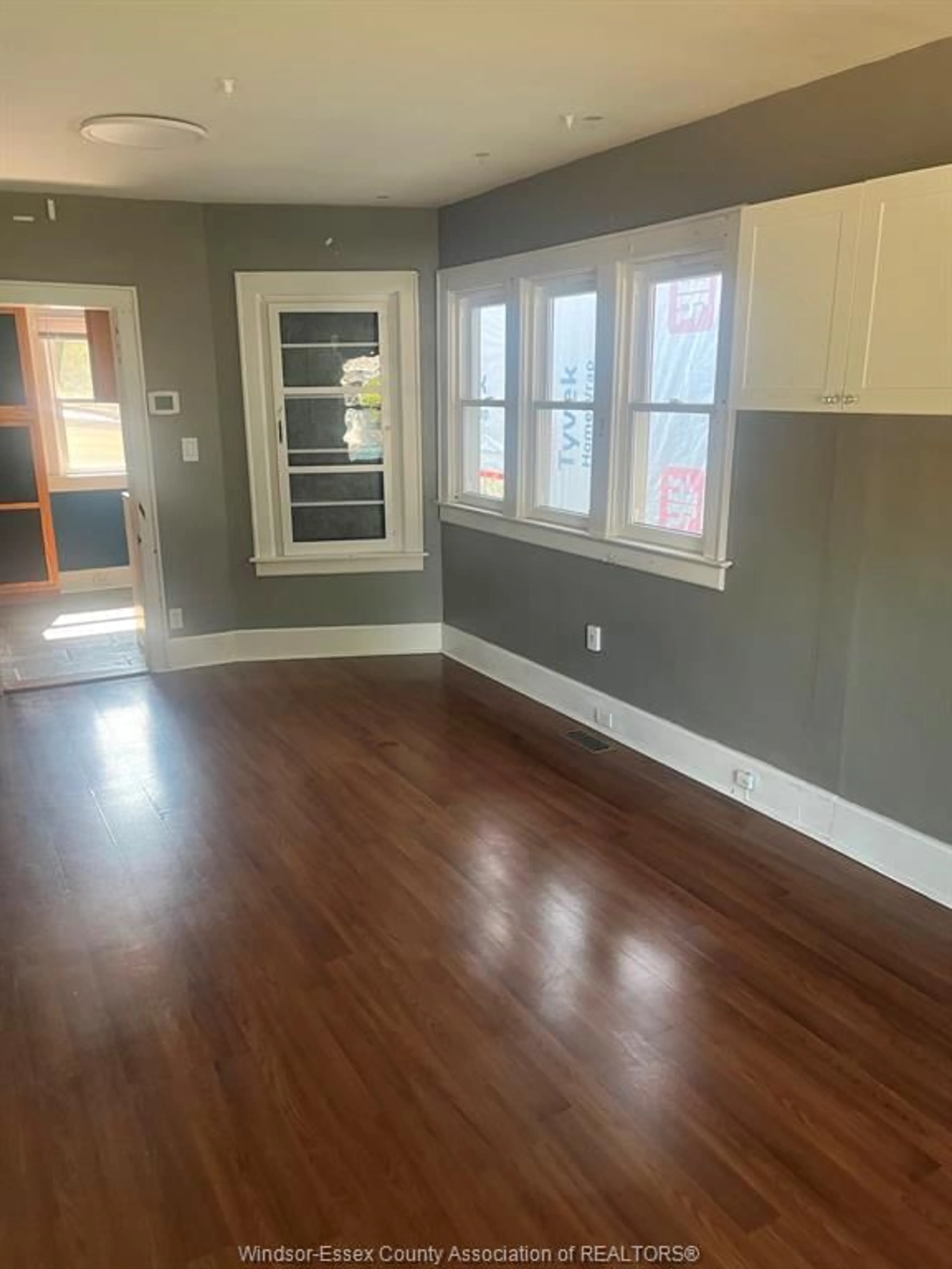 A pic of a room for 403 CLINTON, Windsor Ontario N8X 1A7