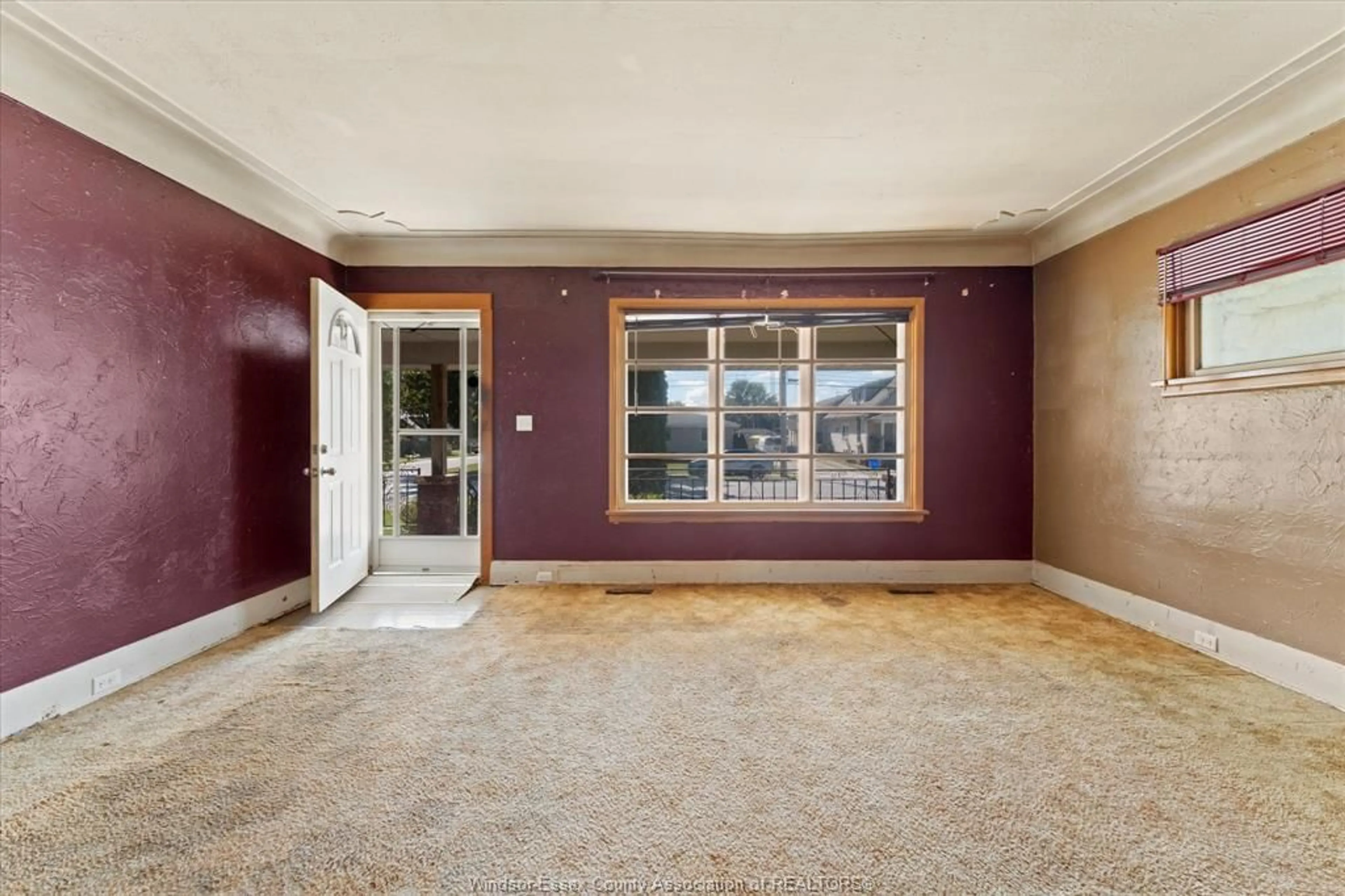 Indoor entryway for 557 St. Charles St, Belle River Ontario N0R 1A0