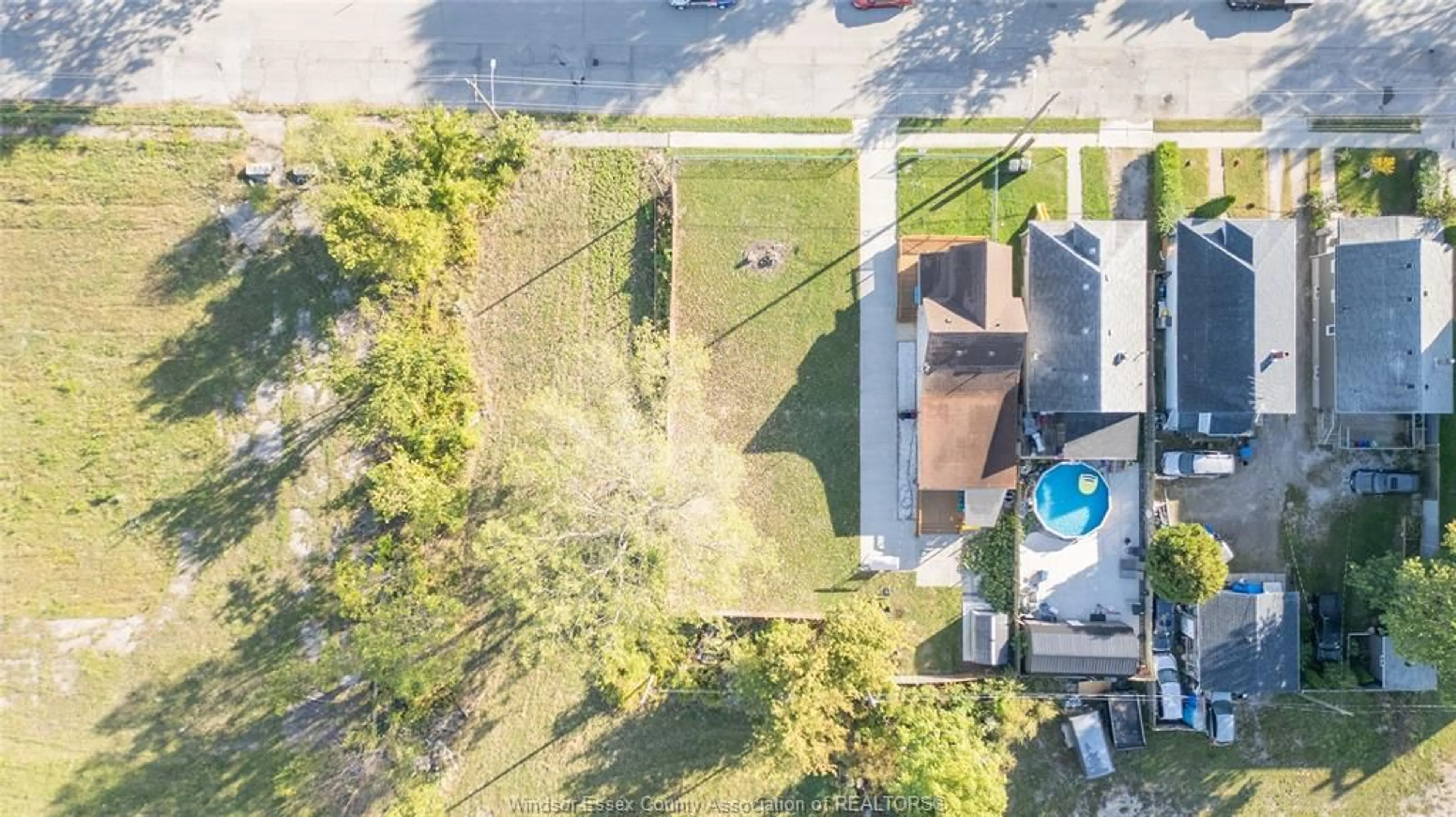 A pic from outside/outdoor area/front of a property/back of a property/a pic from drone, street for 0 WELLINGTON, Windsor Ontario N8X 2C1