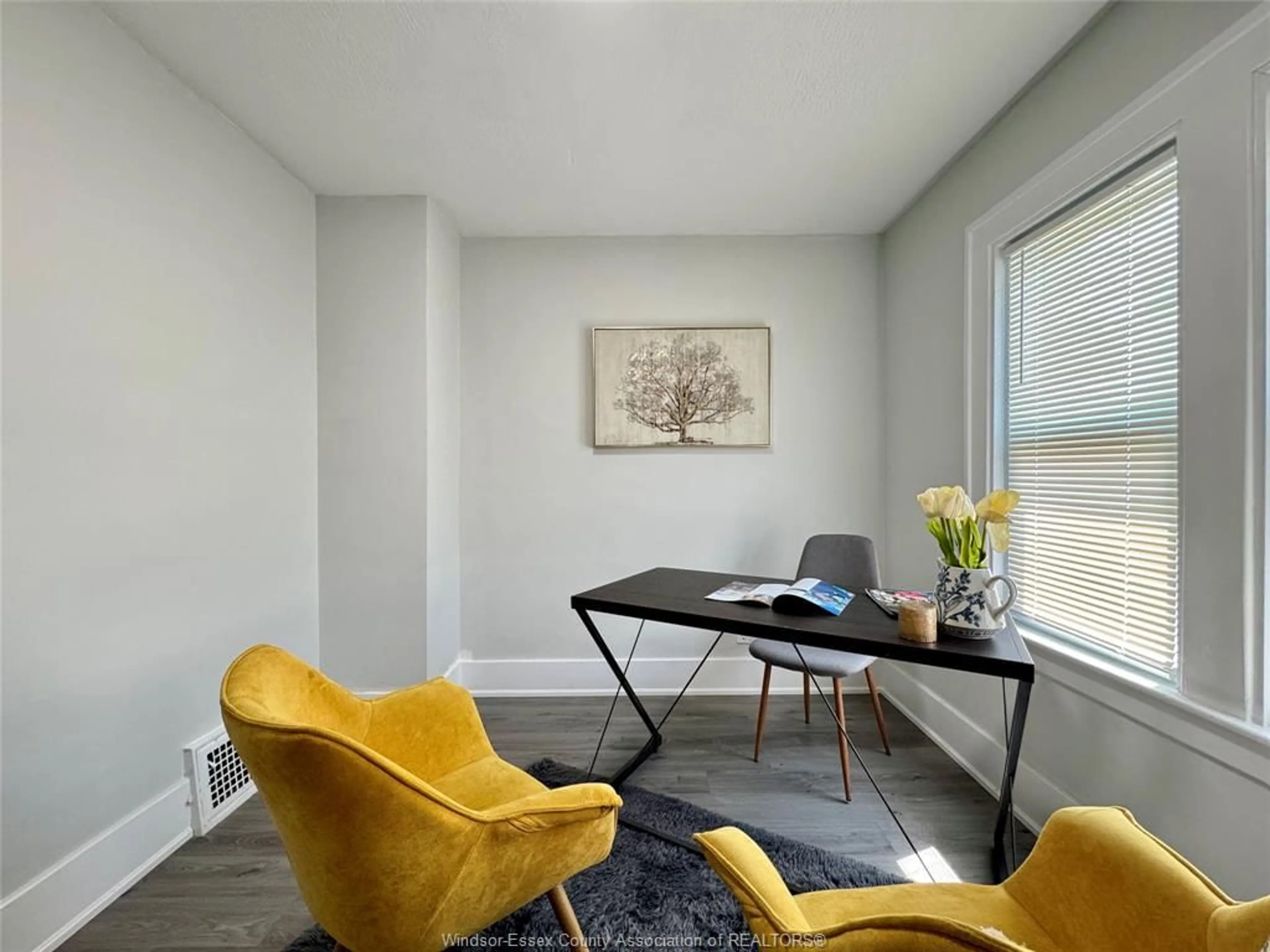A pic of a room for 1535 LILLIAN Ave, Windsor Ontario N8X 4A9