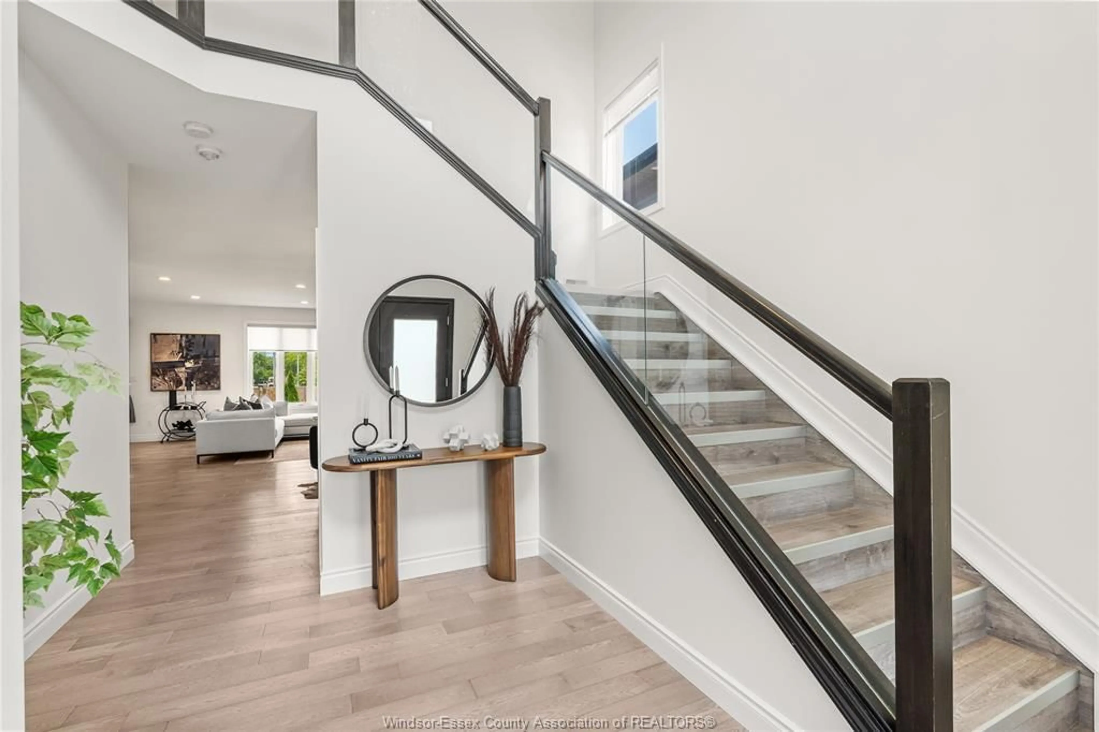 Unknown for 2964 MCROBBIE Cres, Windsor Ontario N8R 0B1