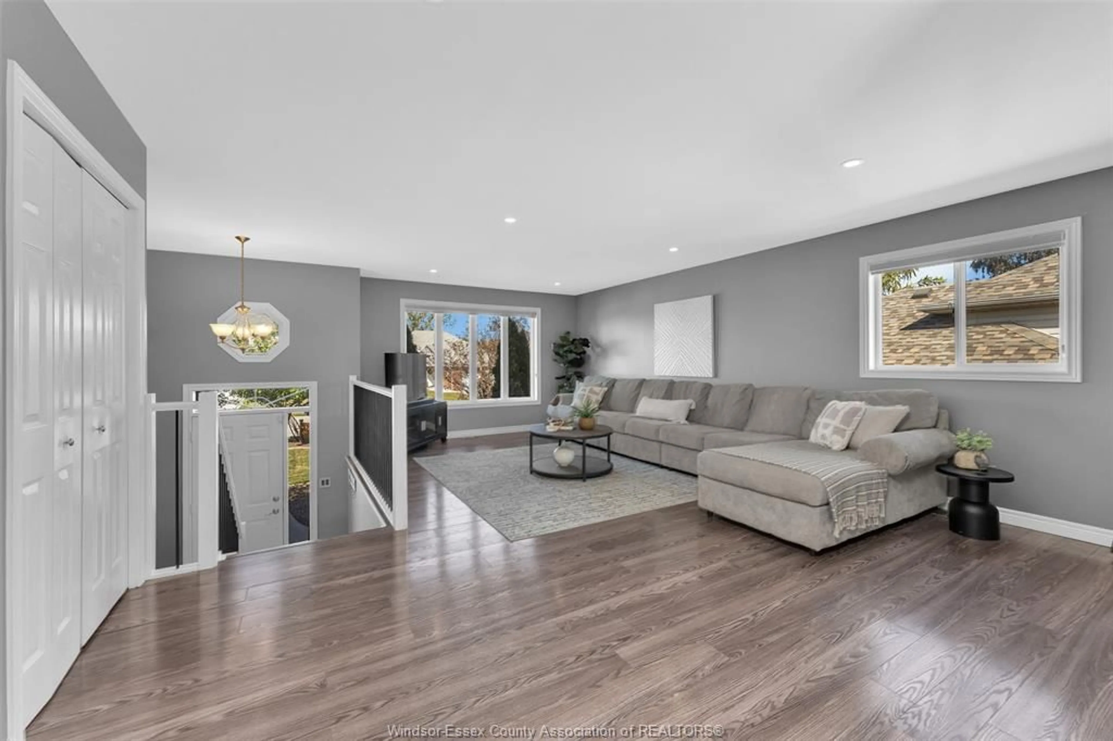 Living room with furniture, unknown for 262 COLUMBUS Dr, Lakeshore Ontario N0R 1N0