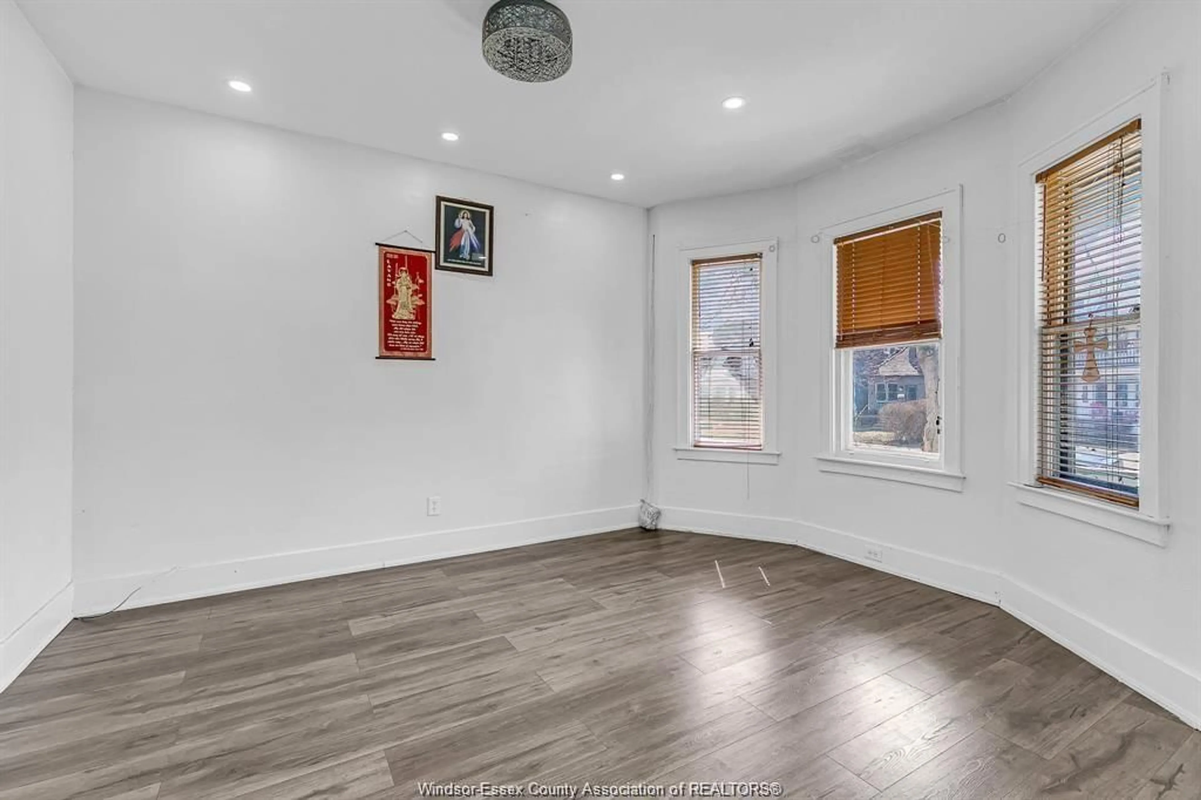 A pic of a room for 1024 WINDSOR Ave, Windsor Ontario N9A 1K4