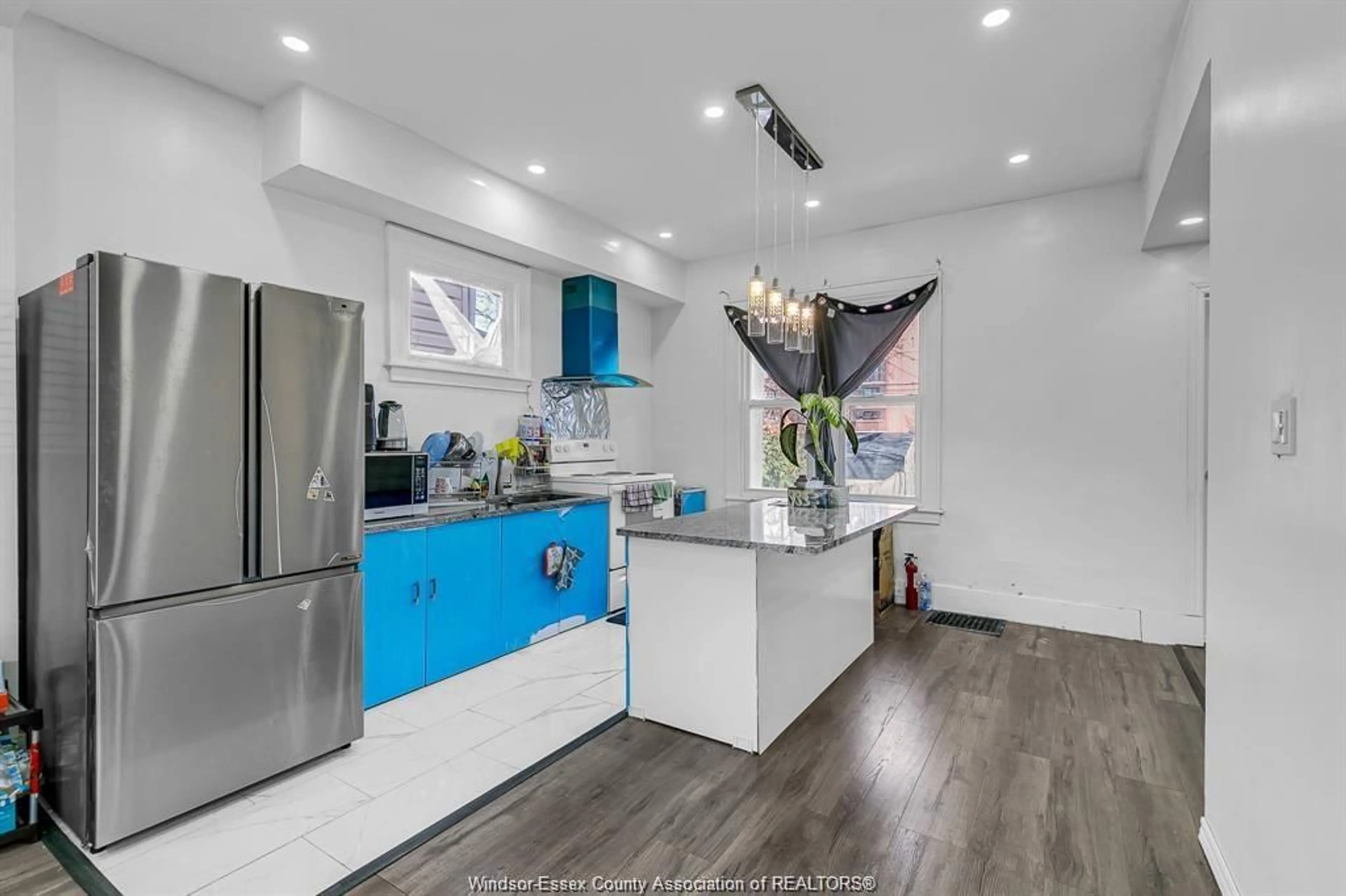 Open concept kitchen, unknown for 1024 WINDSOR Ave, Windsor Ontario N9A 1K4