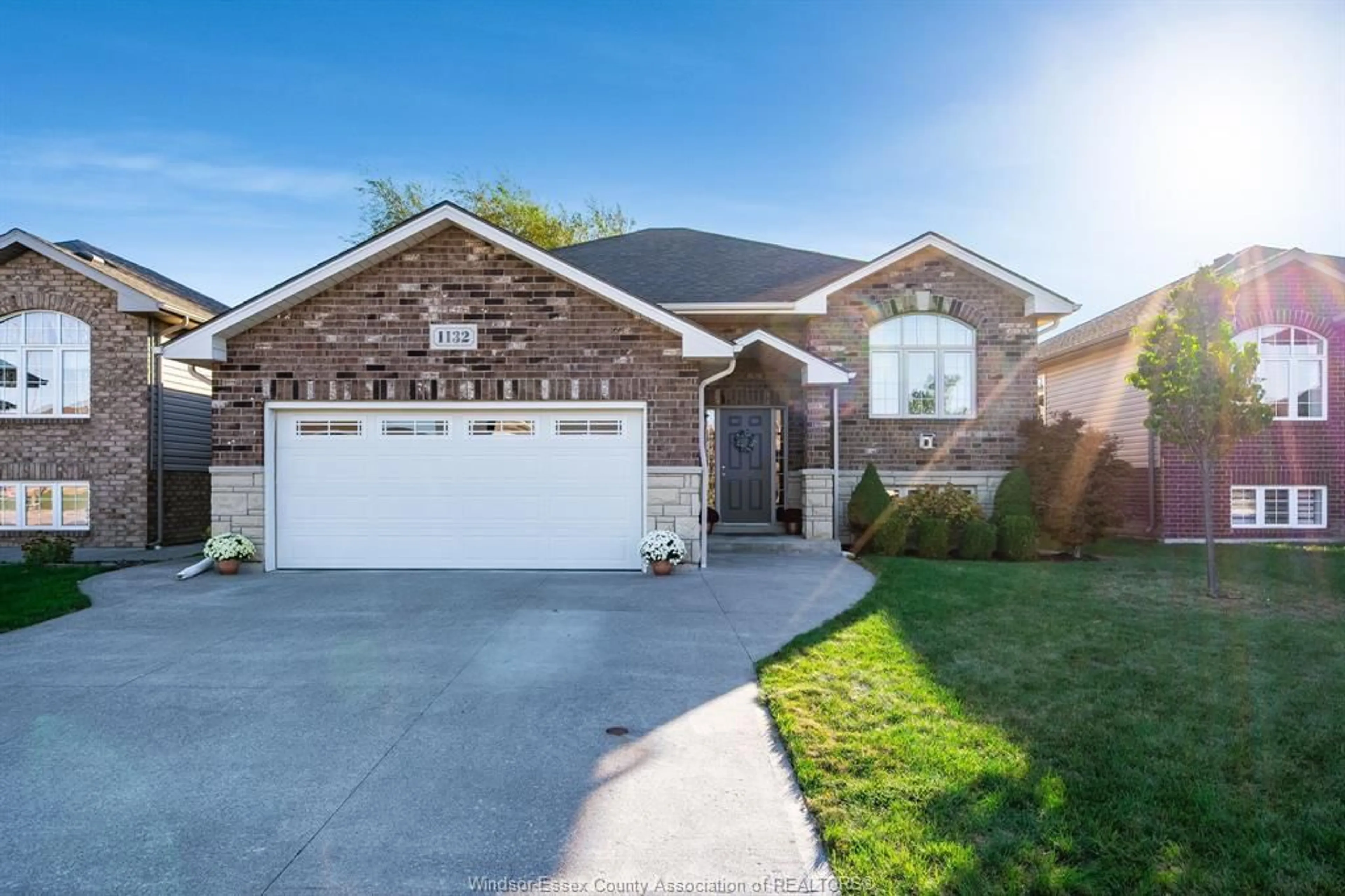Home with brick exterior material, street for 1132 Ivanhill, Windsor Ontario N8P 0B5