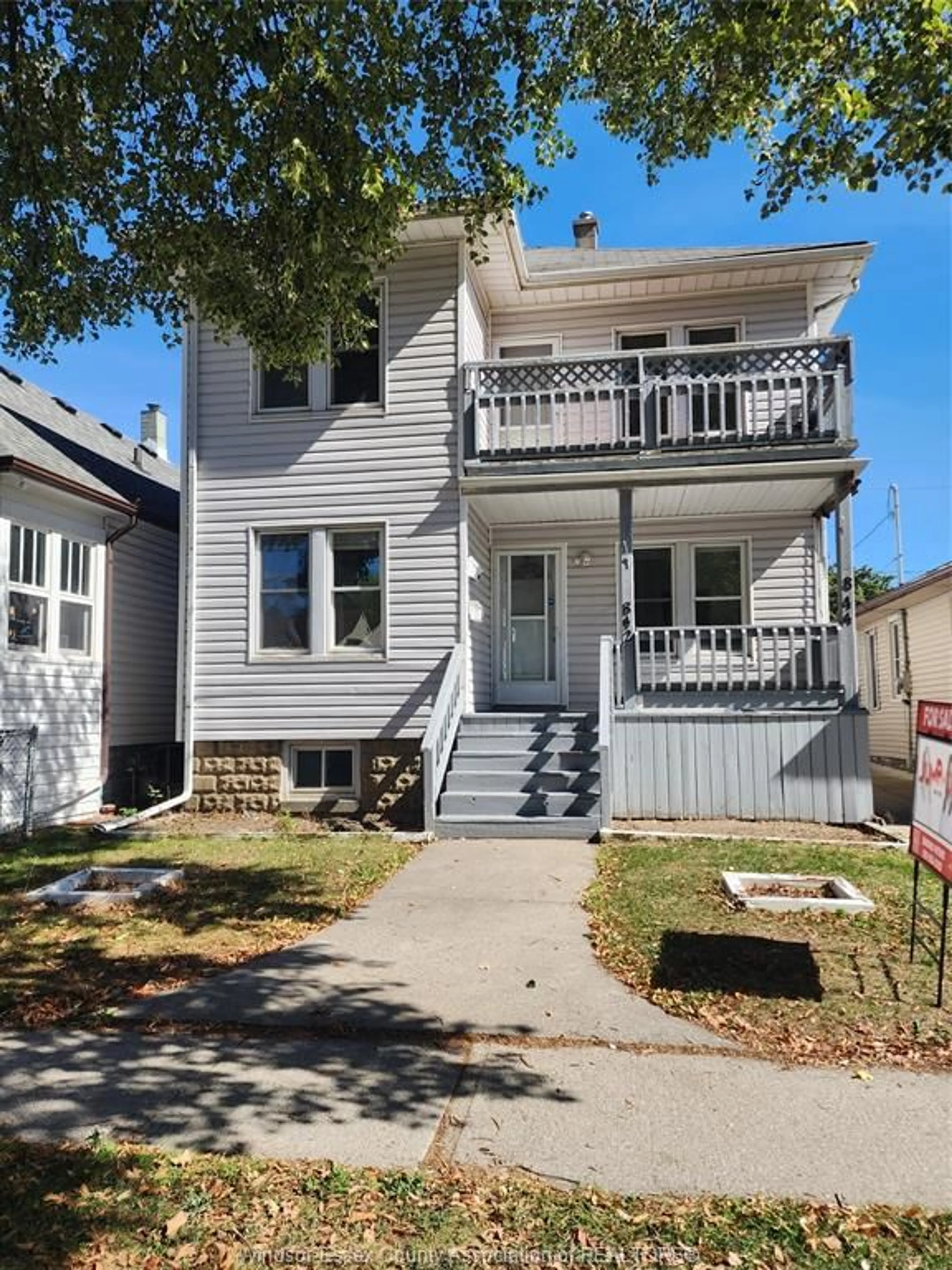Home with vinyl exterior material, street for 842-844 ELLROSE Ave, Windsor Ontario N8Y 3W7