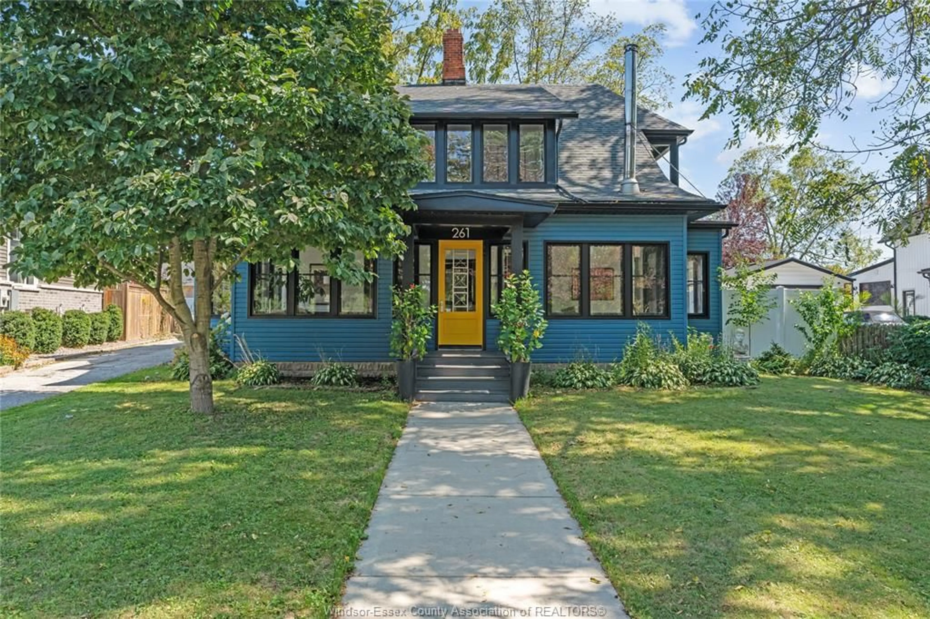 Home with brick exterior material, street for 261 DIVISION St, Kingsville Ontario N9Y 1R7