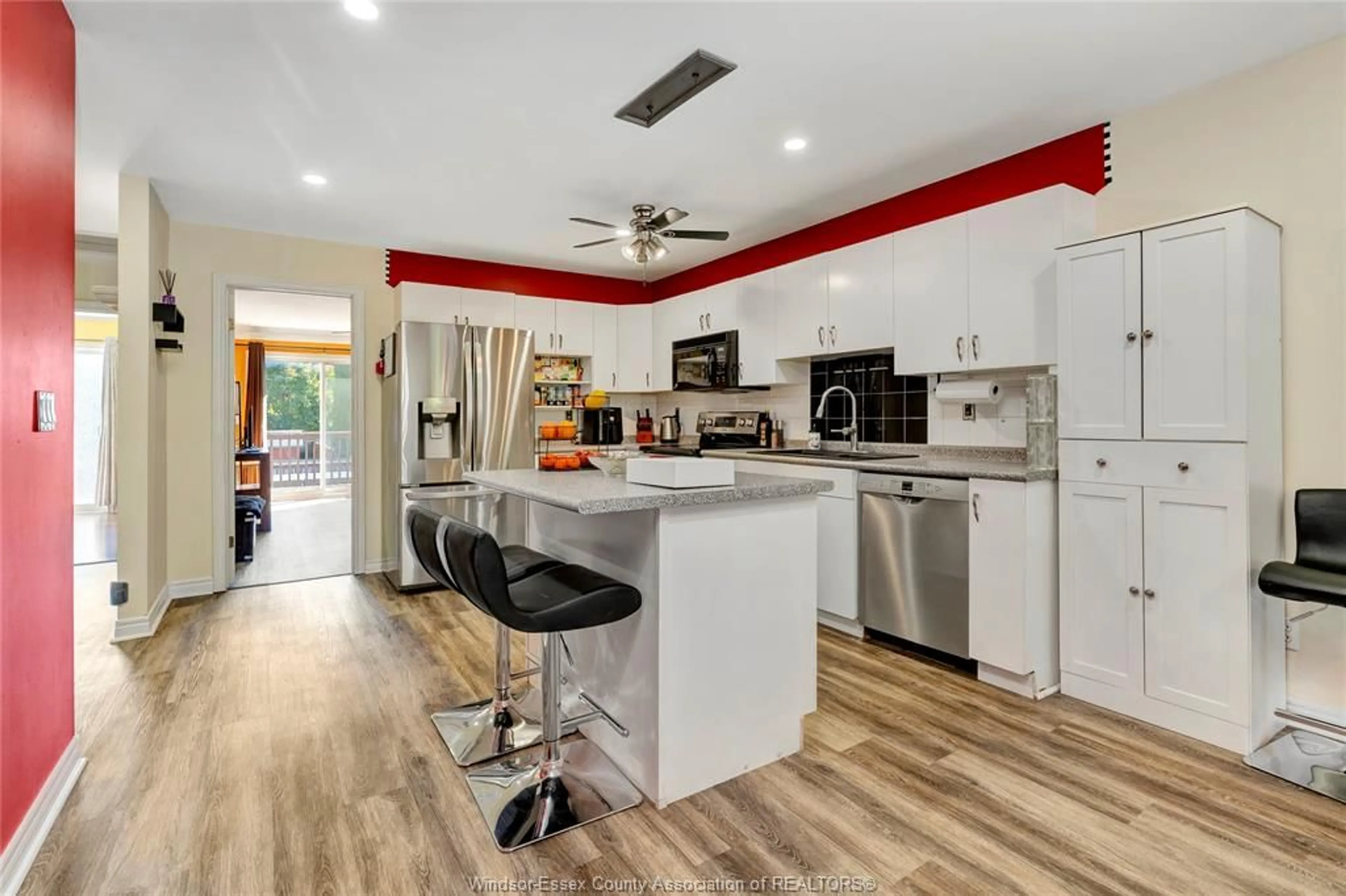 Open concept kitchen, unknown for 12685 HORWOOD Cres, Tecumseh Ontario N8N 4T8