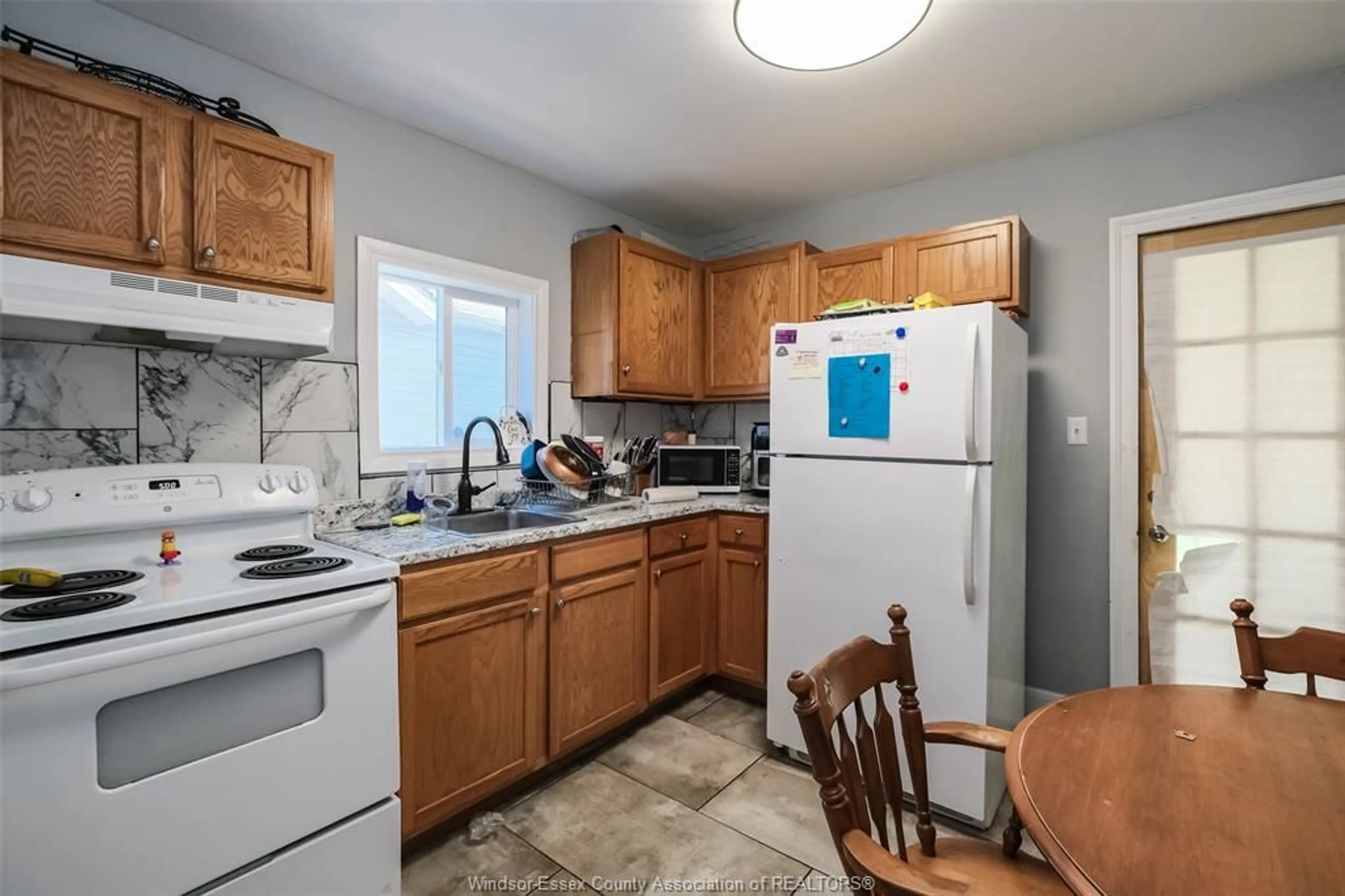 Standard kitchen, unknown for 1556 GLADSTONE Ave, Windsor Ontario N8X 2R1