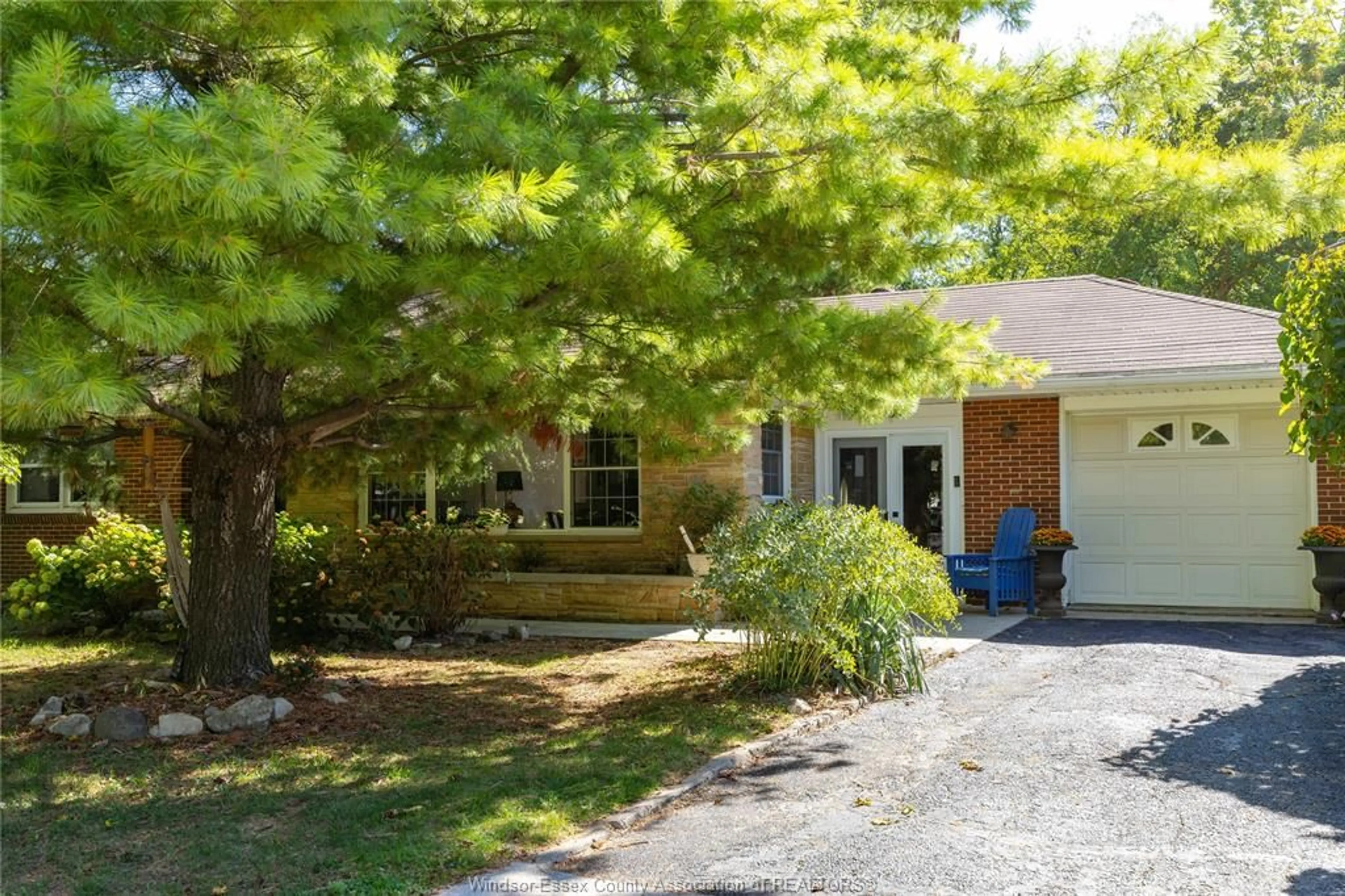 Unknown for 5081 ROYAL Crt, Windsor Ontario N8T 1G5