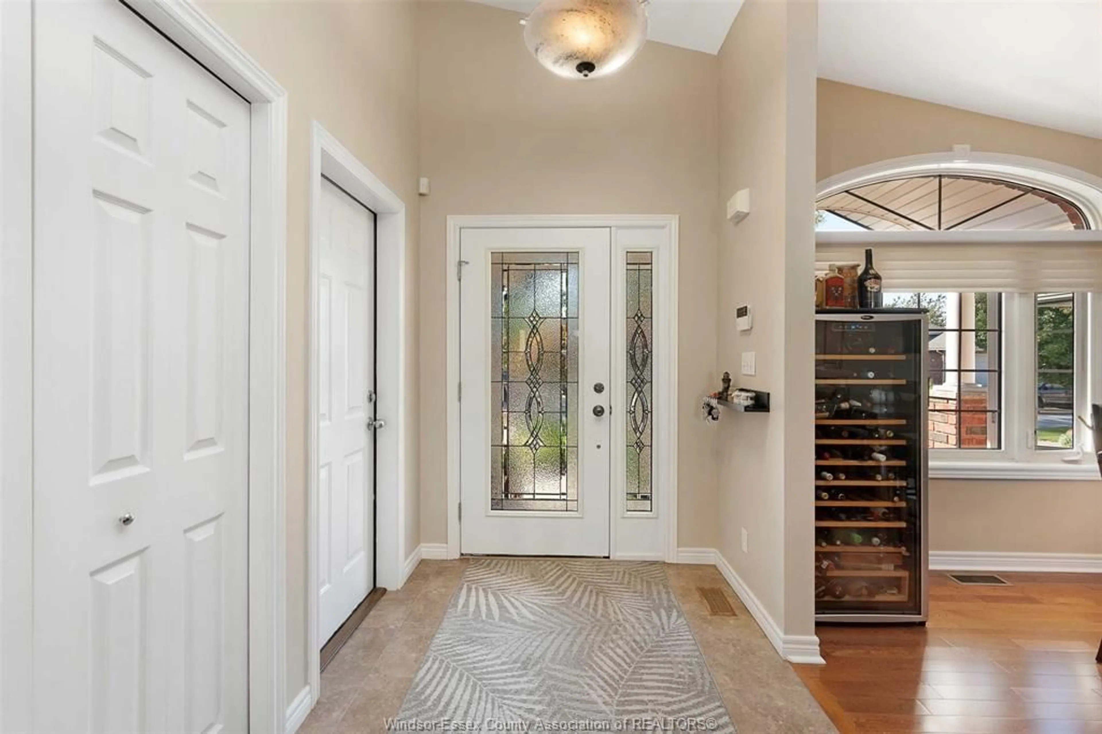 Indoor entryway for 4530 SASSAFRAS, Windsor Ontario N9G 3C8
