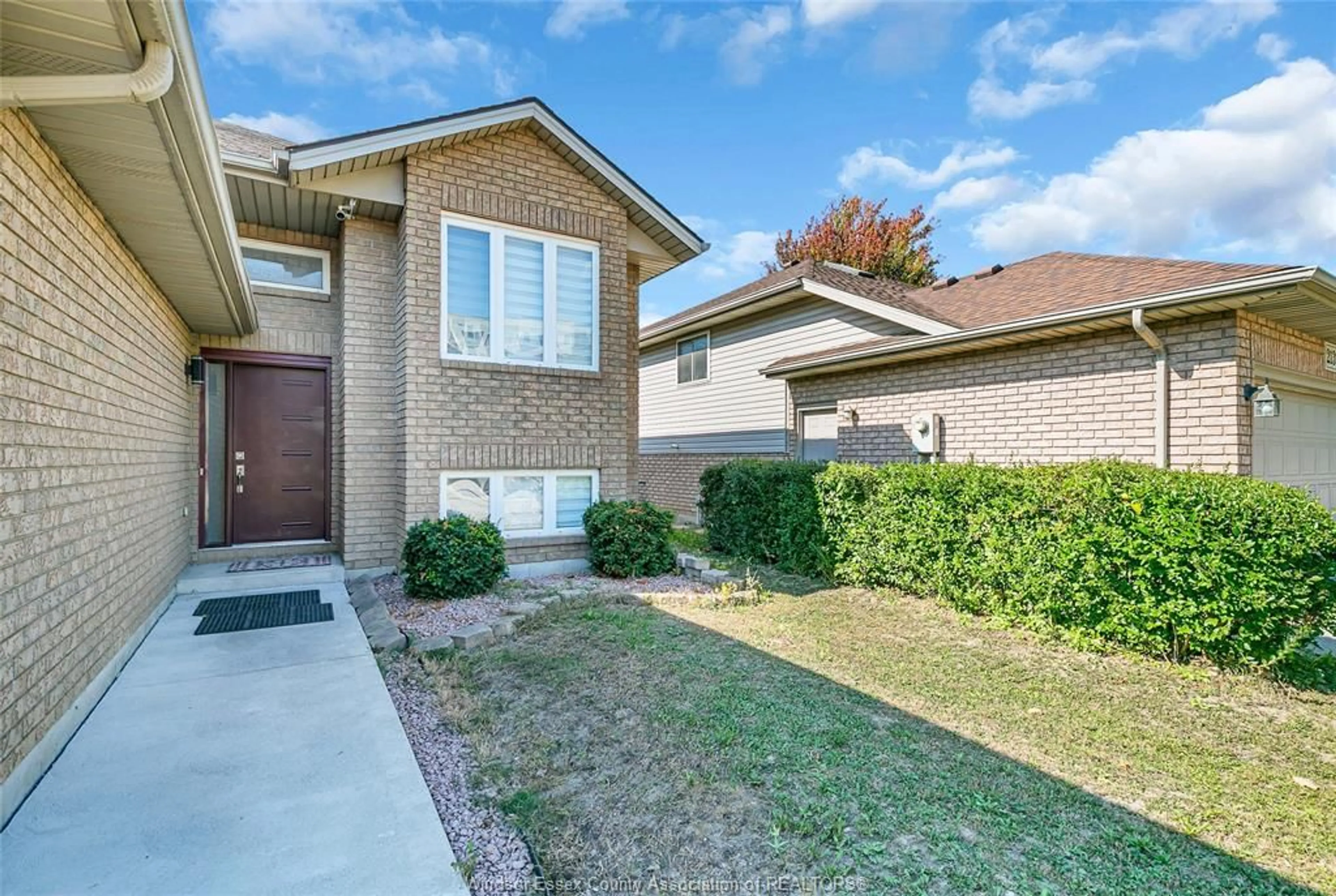 Home with brick exterior material, street for 2147 ROCKPORT St, Windsor Ontario N9G 3A5