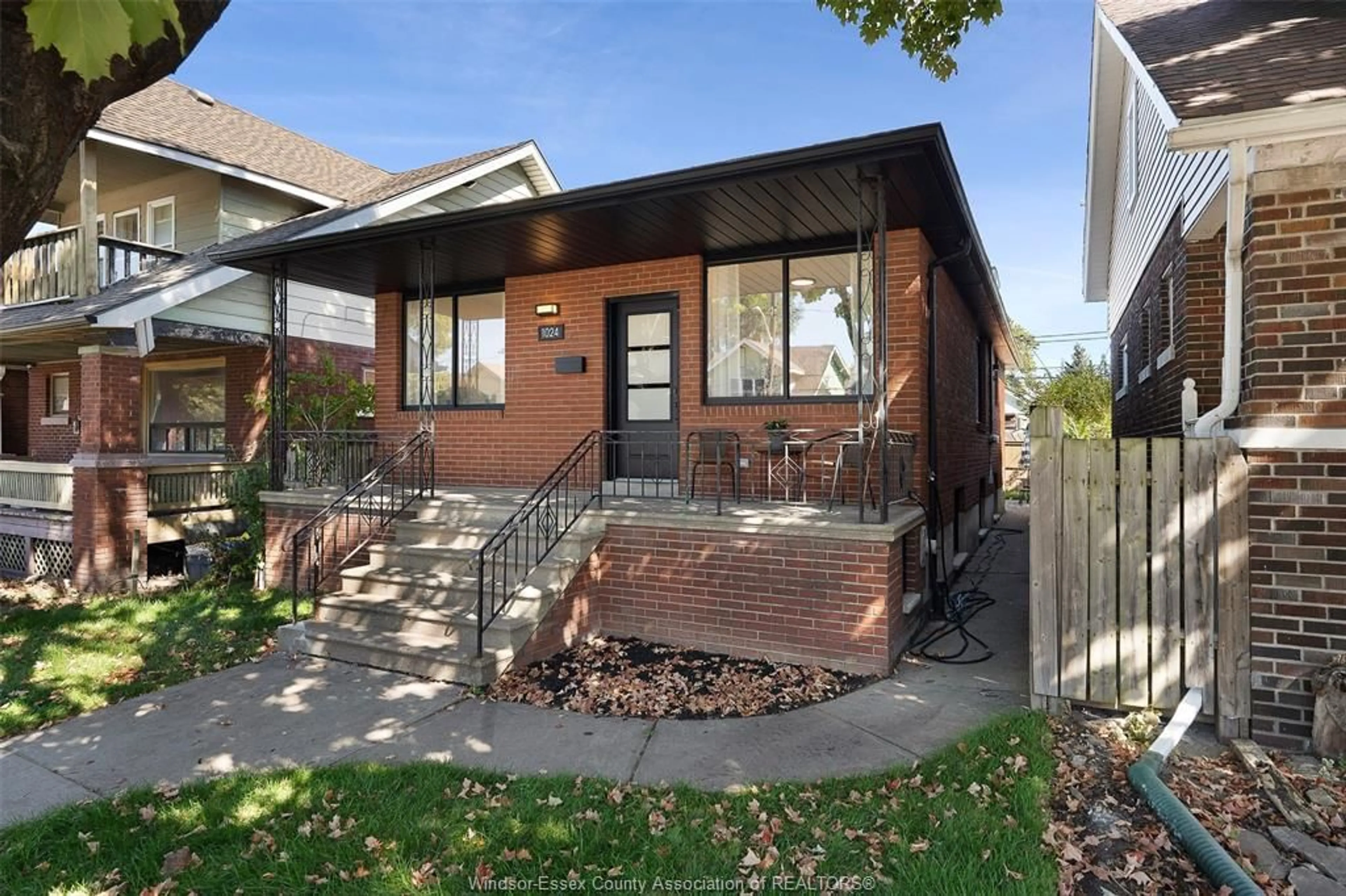 Home with brick exterior material, street for 1024 ELM, Windsor Ontario N9A 5H7
