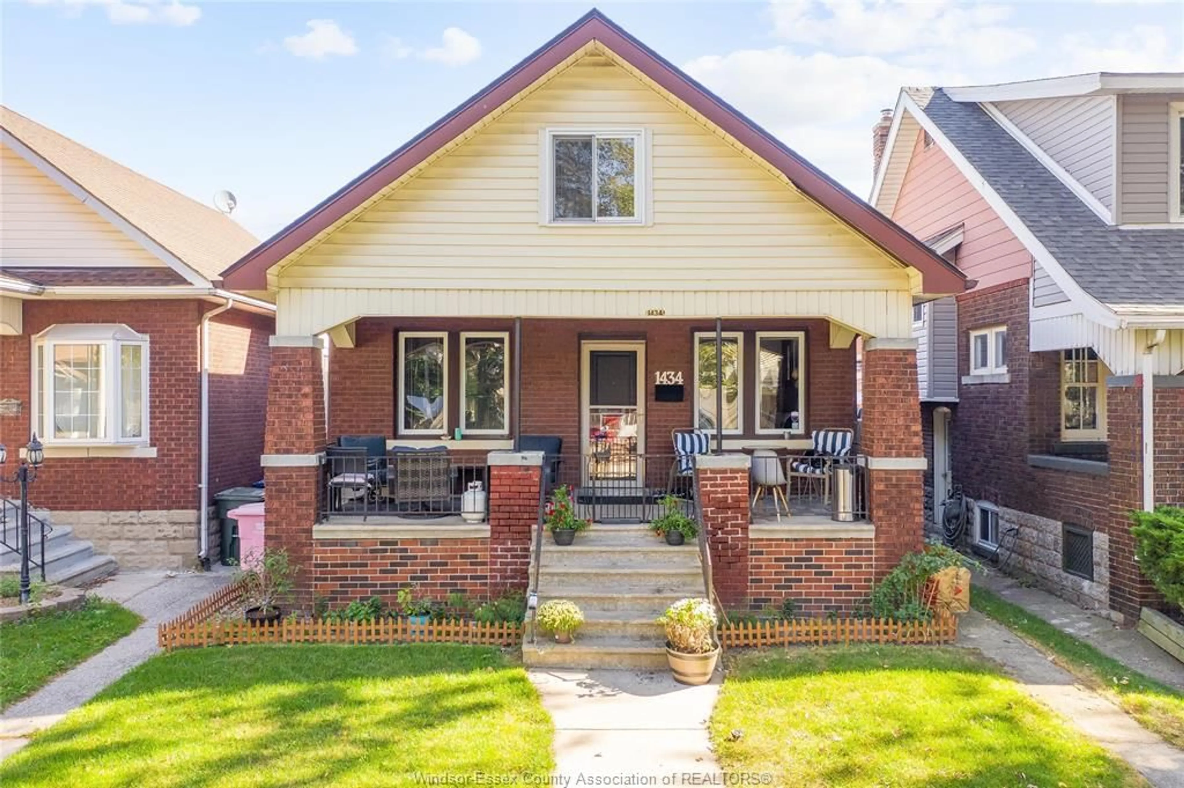 Home with brick exterior material, street for 1434 GLADSTONE Ave, Windsor Ontario N8X 1L8