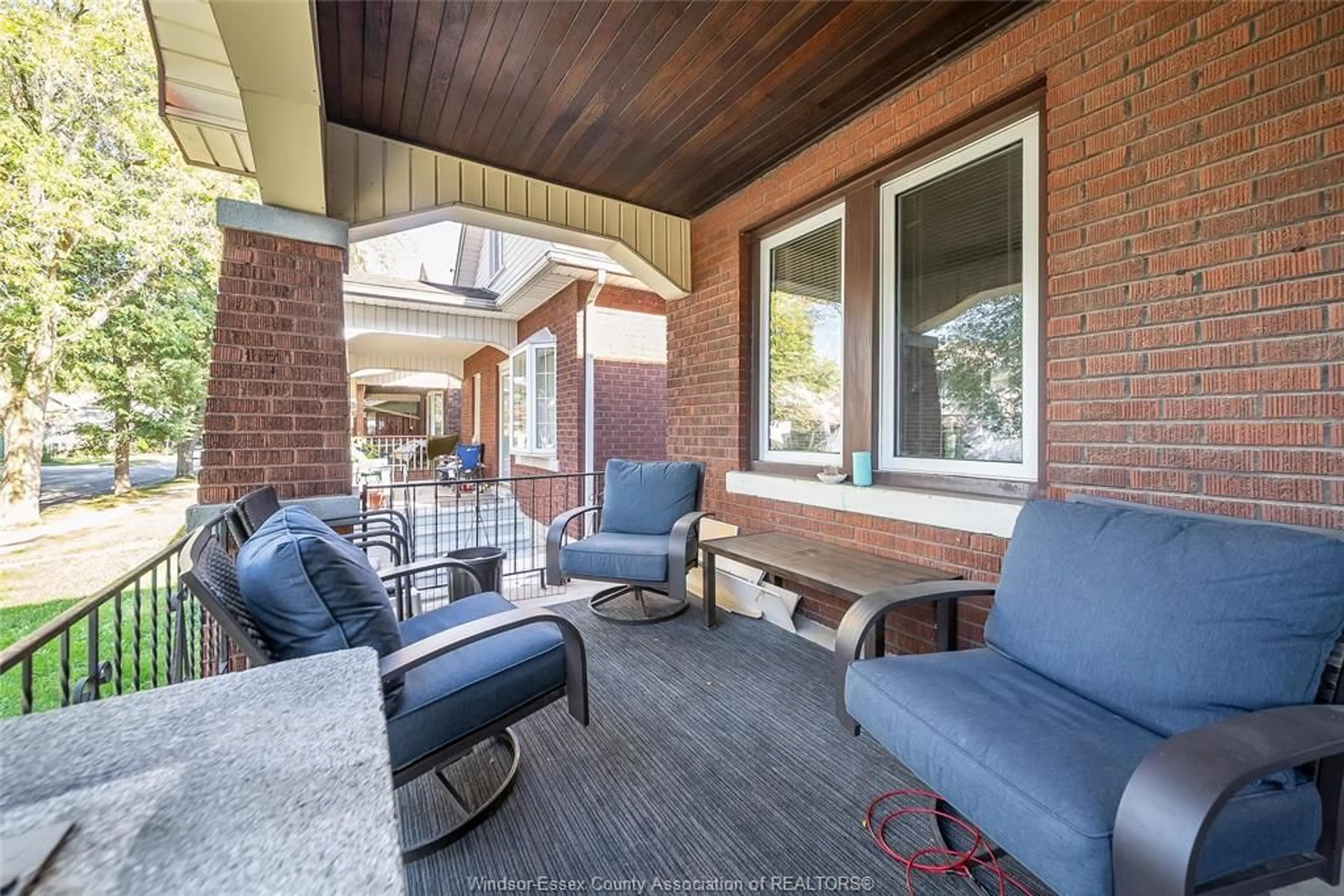 Patio, street for 1434 GLADSTONE Ave, Windsor Ontario N8X 1L8