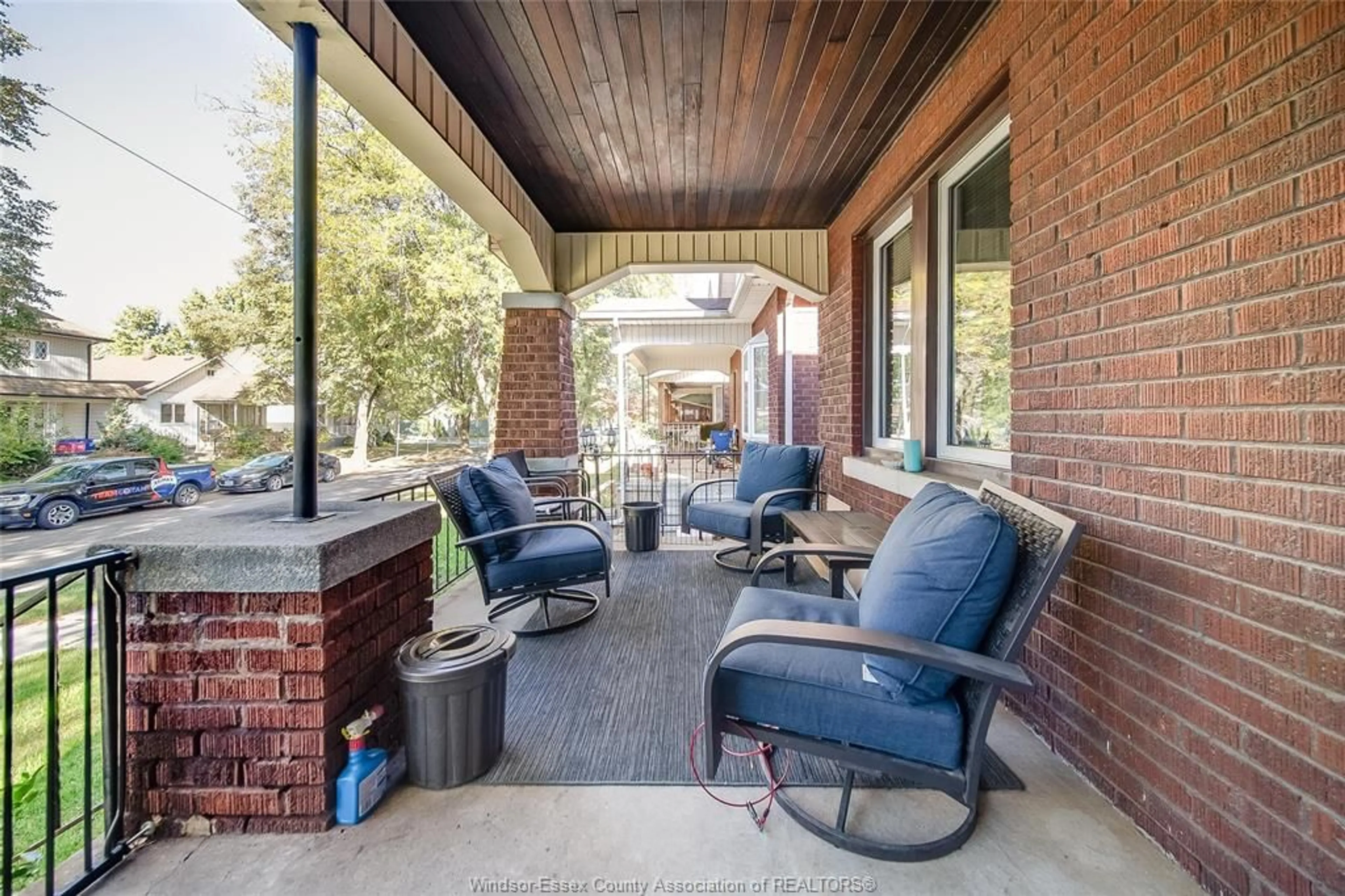 Patio, street for 1434 GLADSTONE Ave, Windsor Ontario N8X 1L8