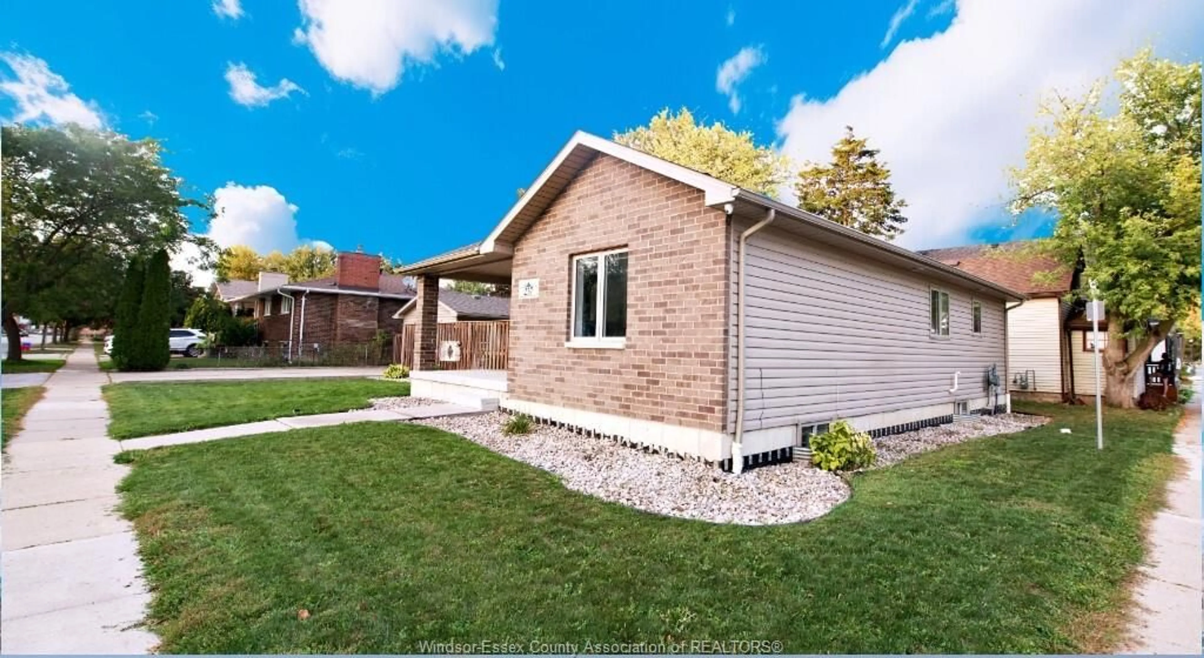 Home with brick exterior material, street for 257 KING, Amherstburg Ontario N9V 2C4