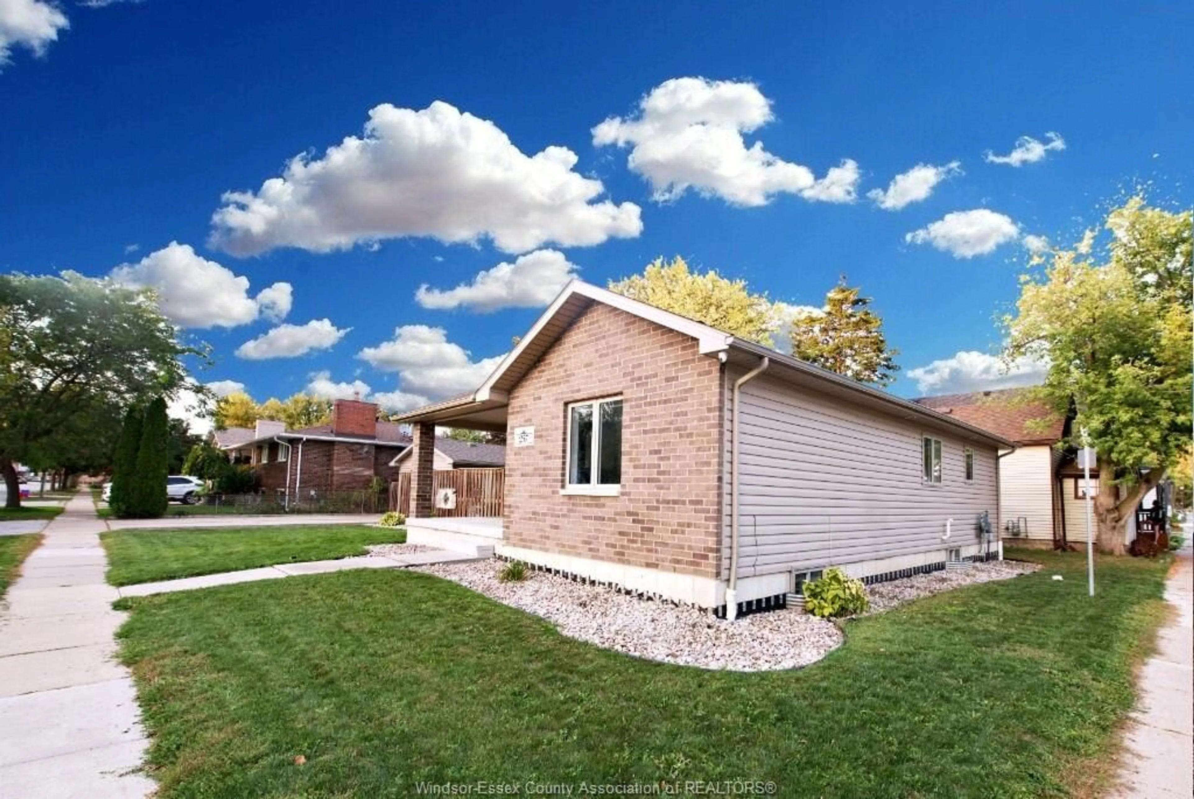 Home with brick exterior material, street for 257 KING, Amherstburg Ontario N9V 2C4