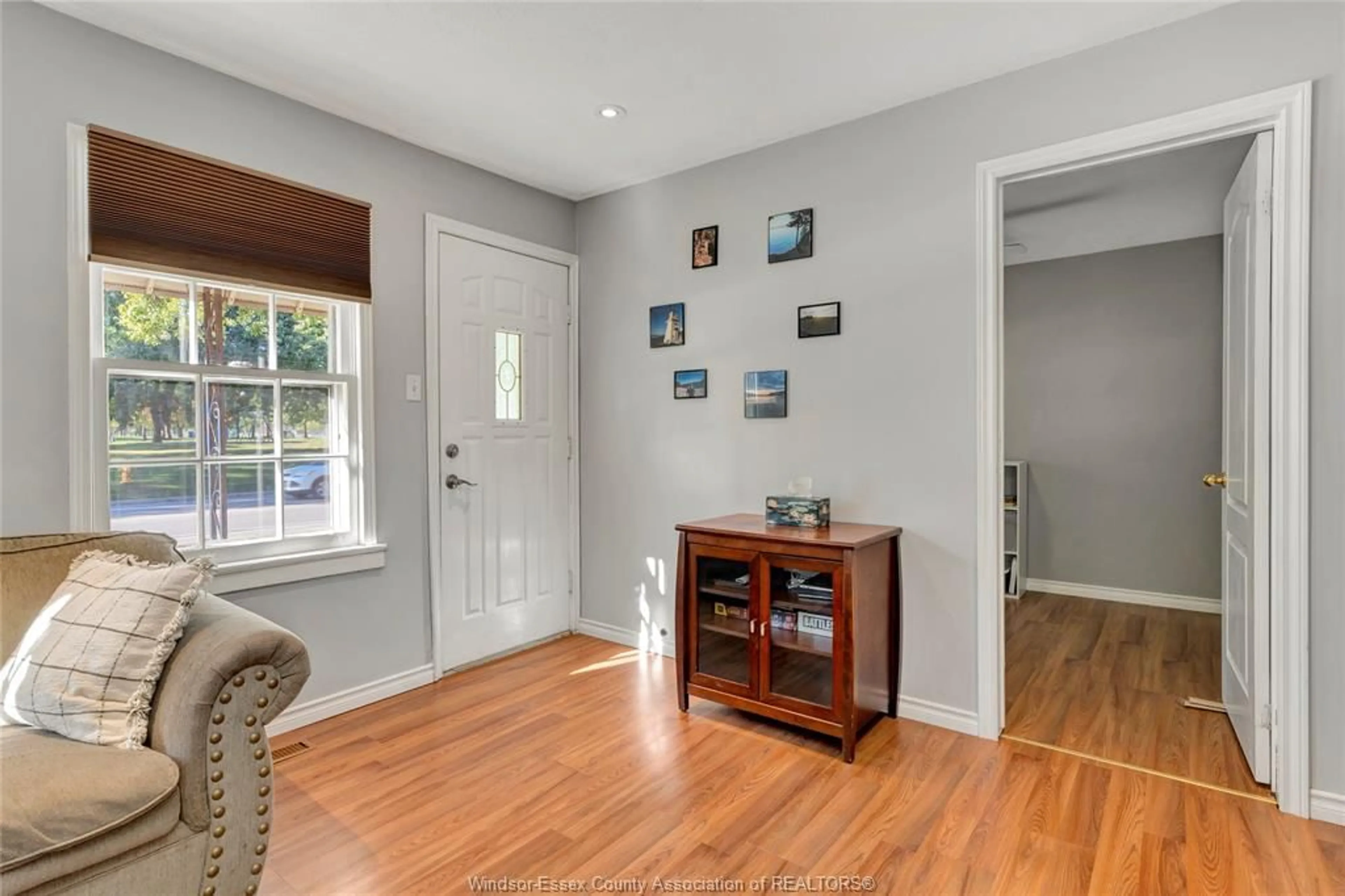Indoor entryway for 1064 Prince Rd, Windsor Ontario N9C 2Z7