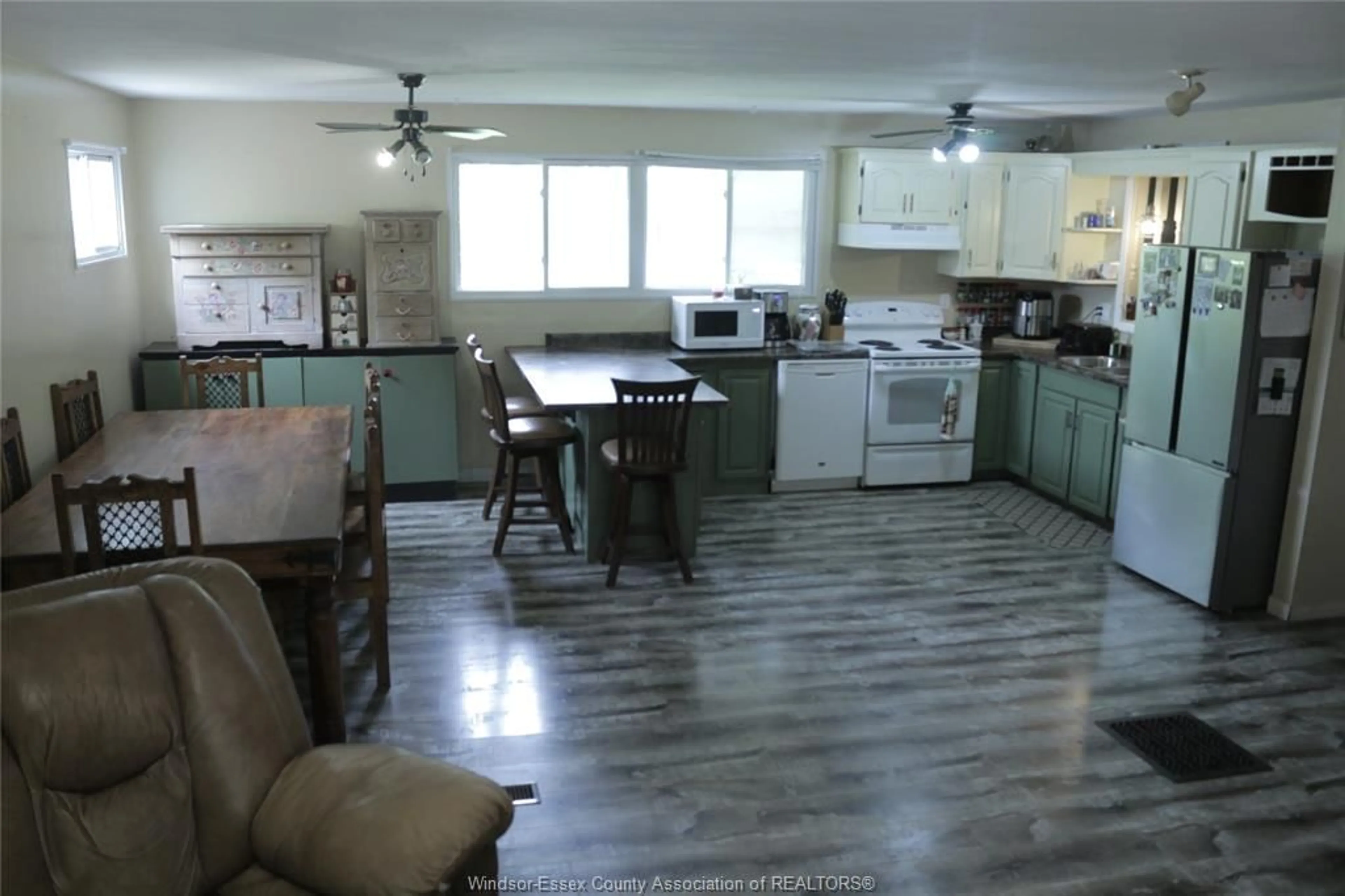 Open concept kitchen, unknown for 8 STORY St, Blenheim Ontario N0P 1A0