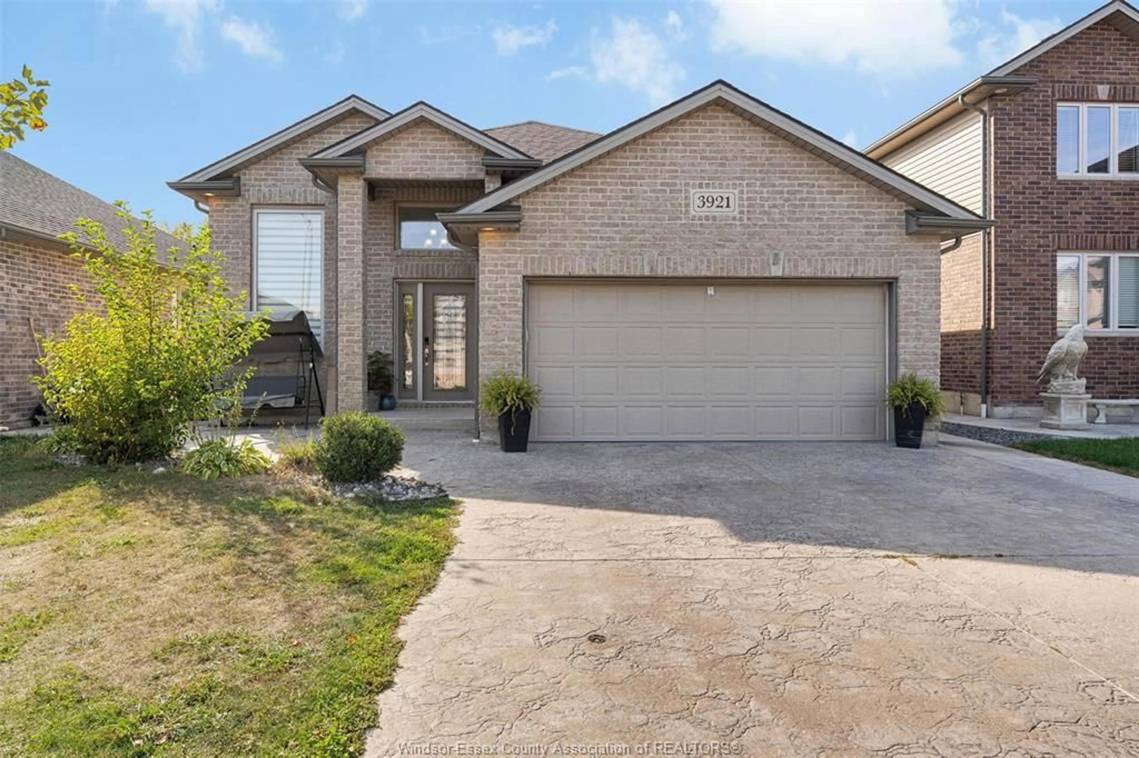 Home with brick exterior material, street for 3921 ZANZIBAR Cres, Windsor Ontario N9G 0A5